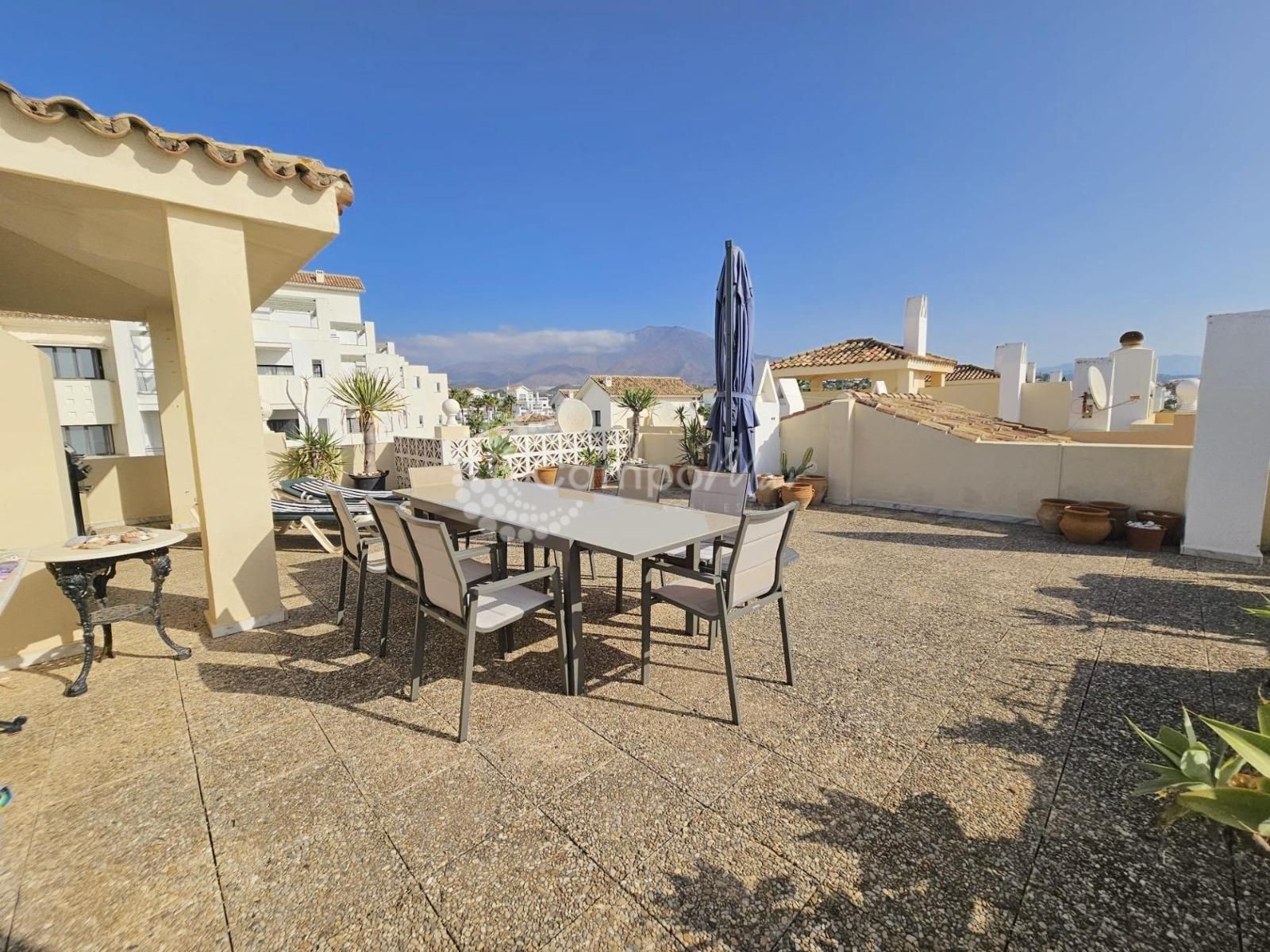 Duplex Penthouse in Playa del Moral, Estepona