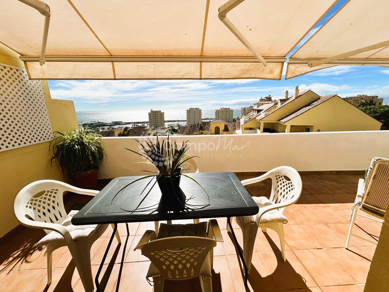 Apartment in Puerto Alto, Estepona