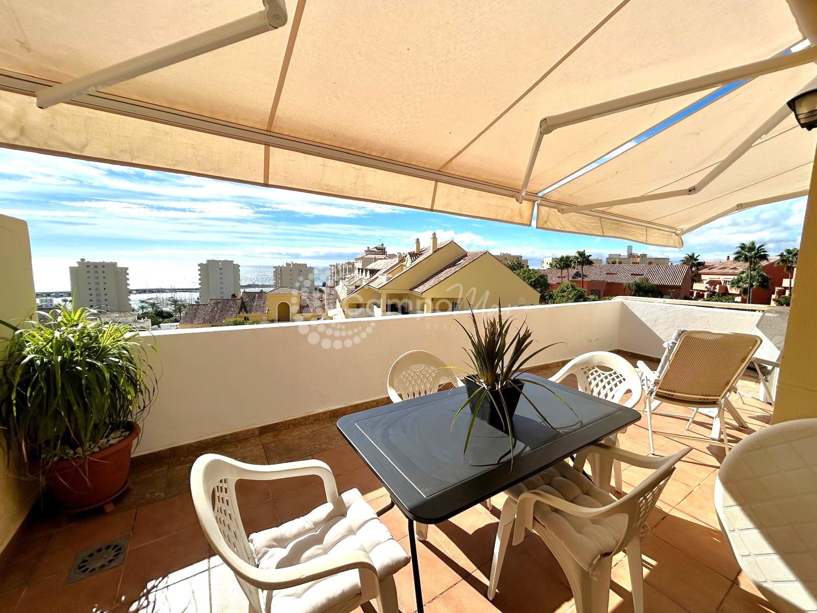 Apartment in Puerto Alto, Estepona