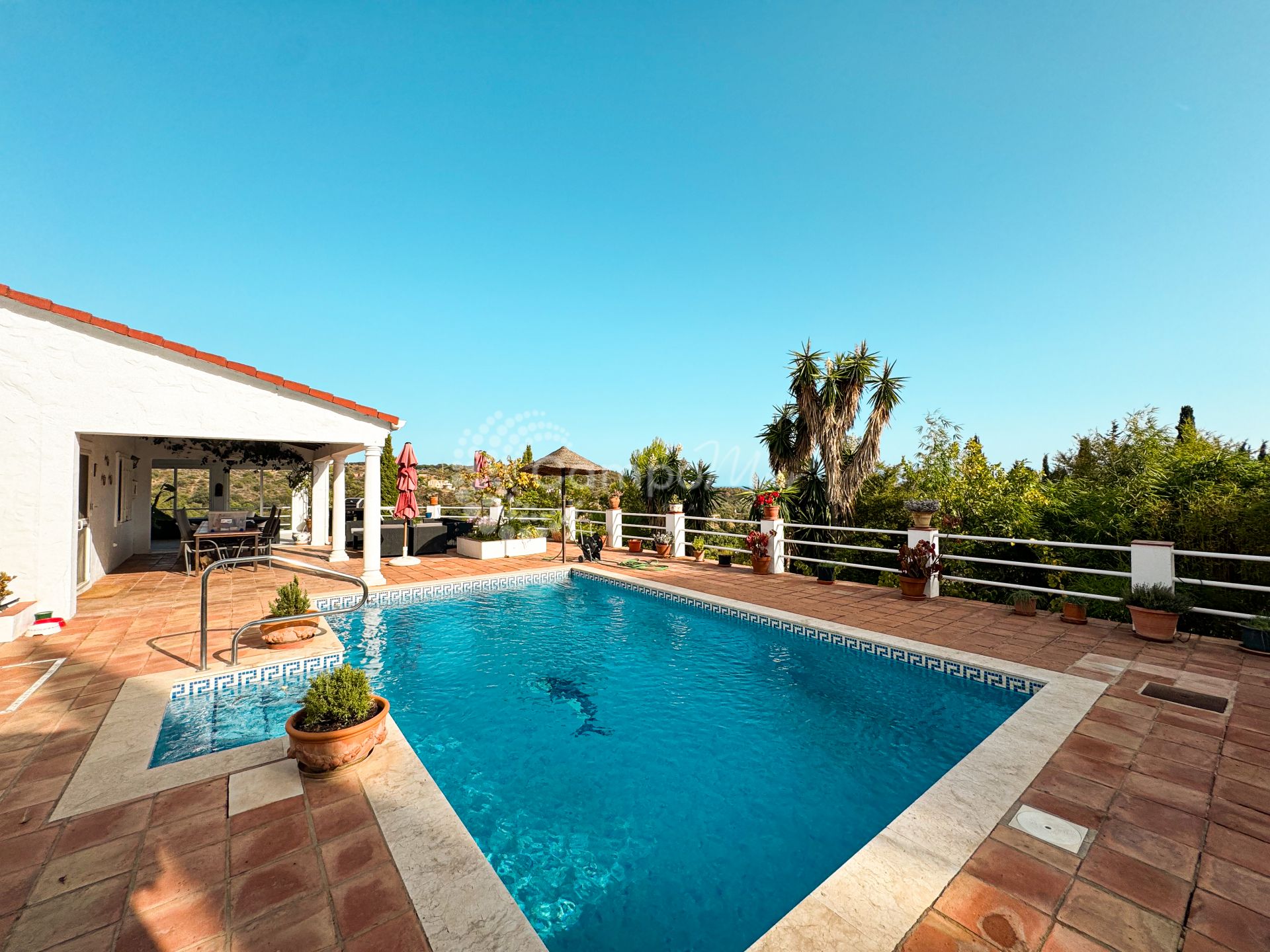 Country House in El Velerin, Estepona