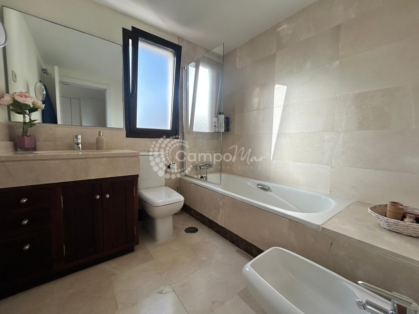 Apartment in Estepona Puerto, Estepona