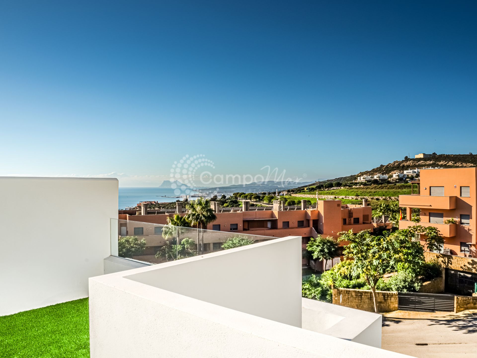 Town House in Bahia de las Rocas, Manilva