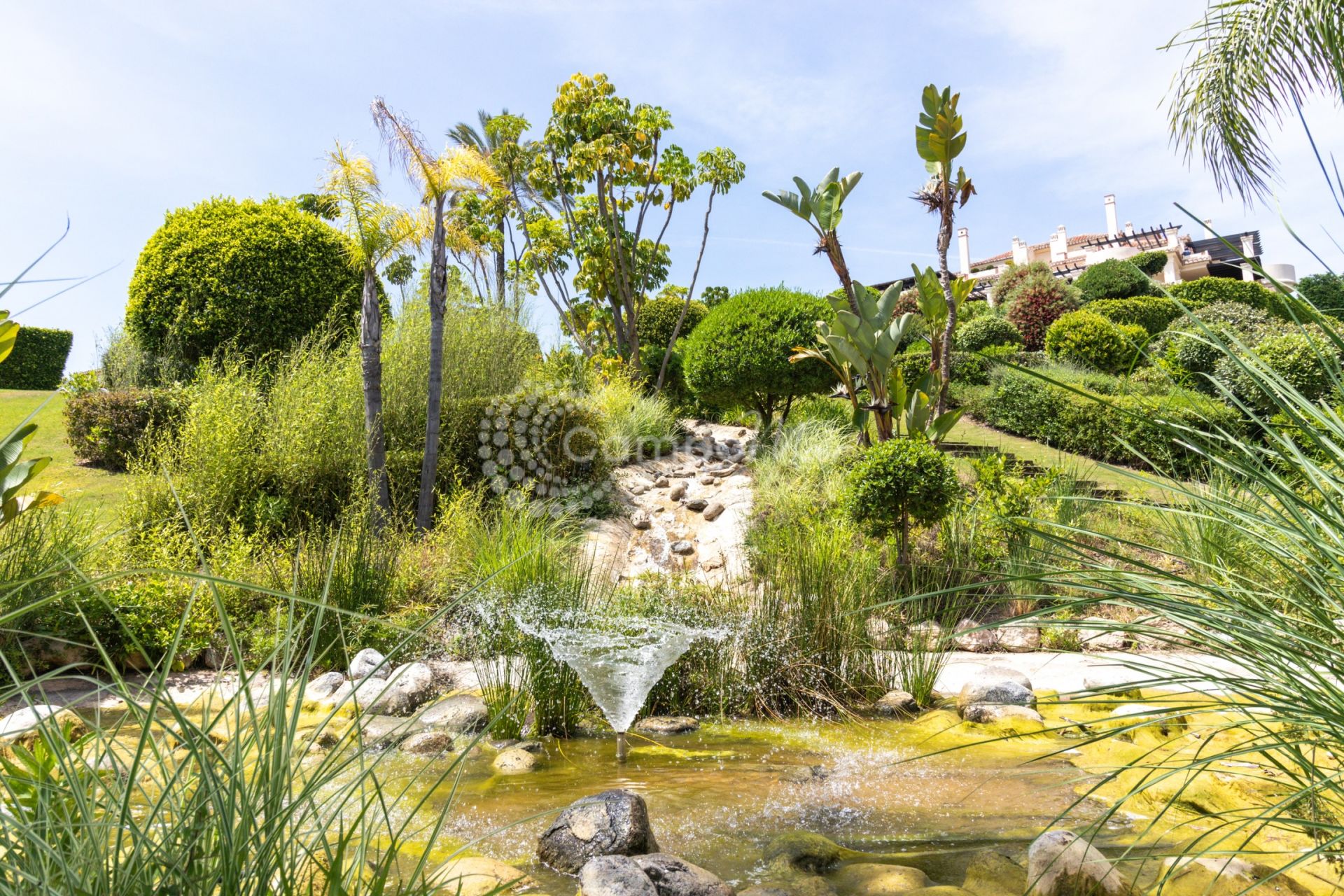 Apartment in Los Capanes del Golf, Benahavis