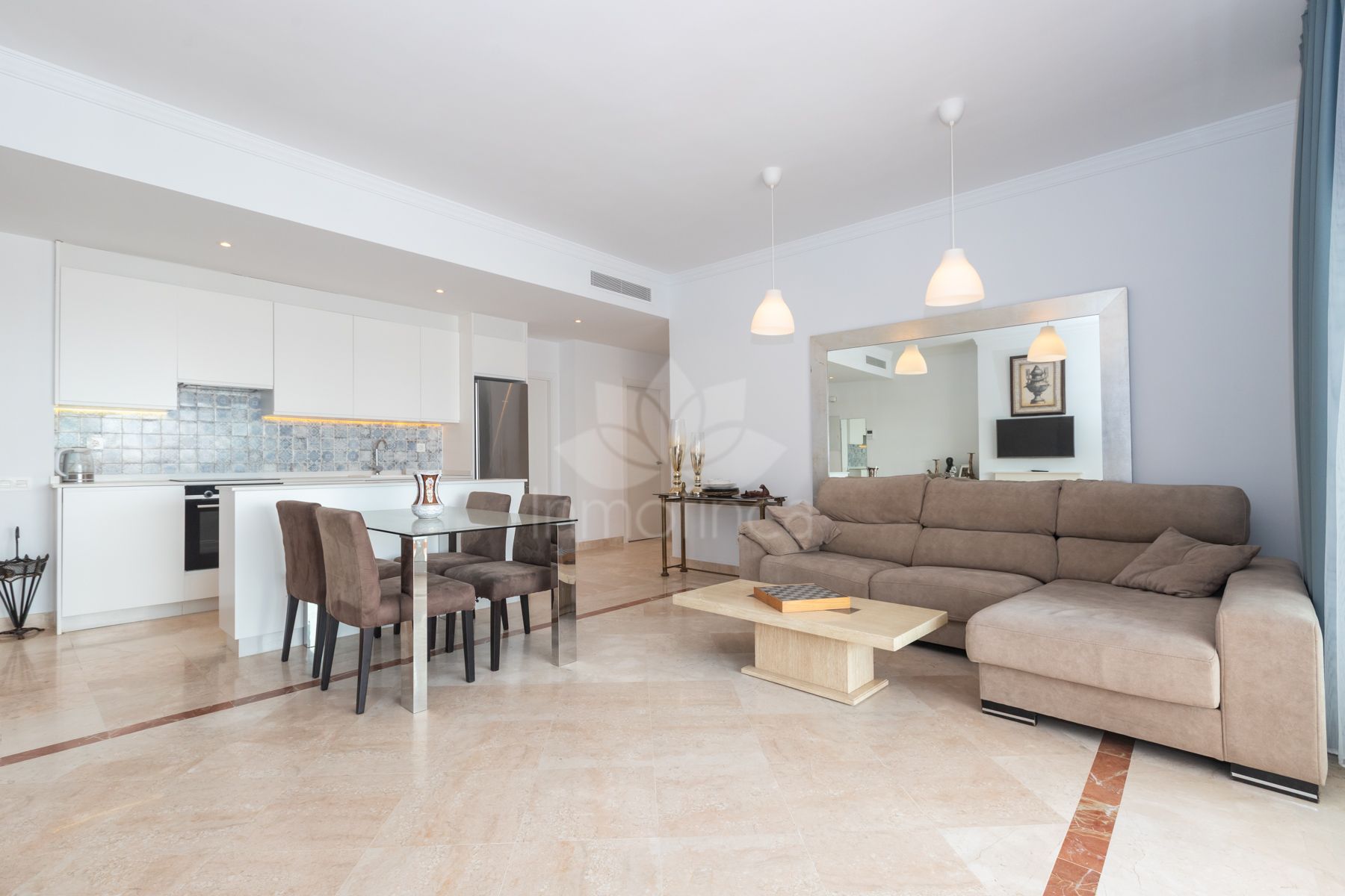 Apartamento en Paraiso Pueblo, Benahavis