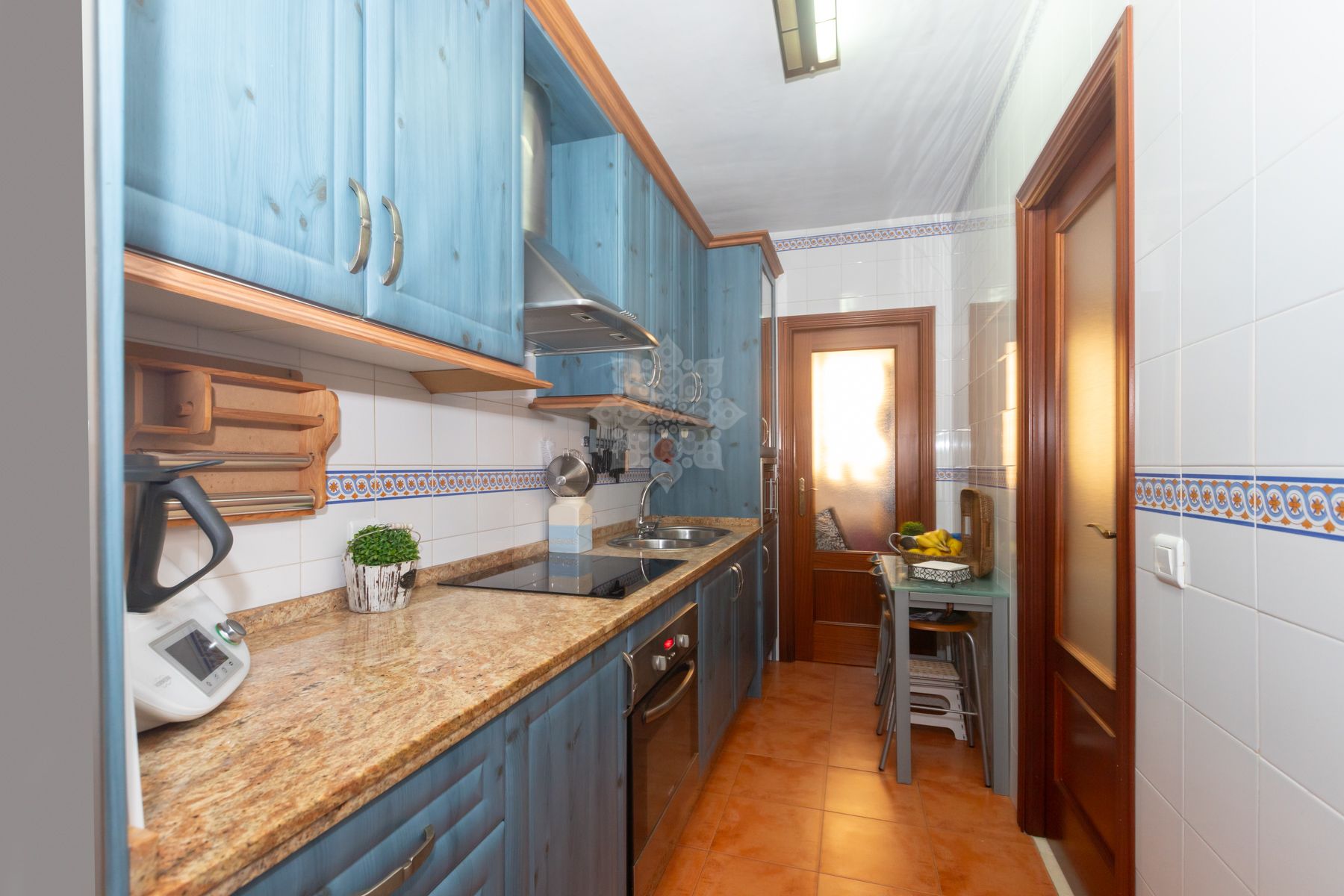 Ground Floor Apartment in Estepona Centre, Estepona