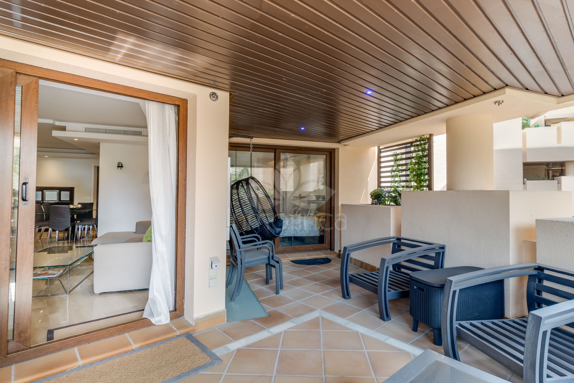 Apartamento en Punta Plata, Estepona