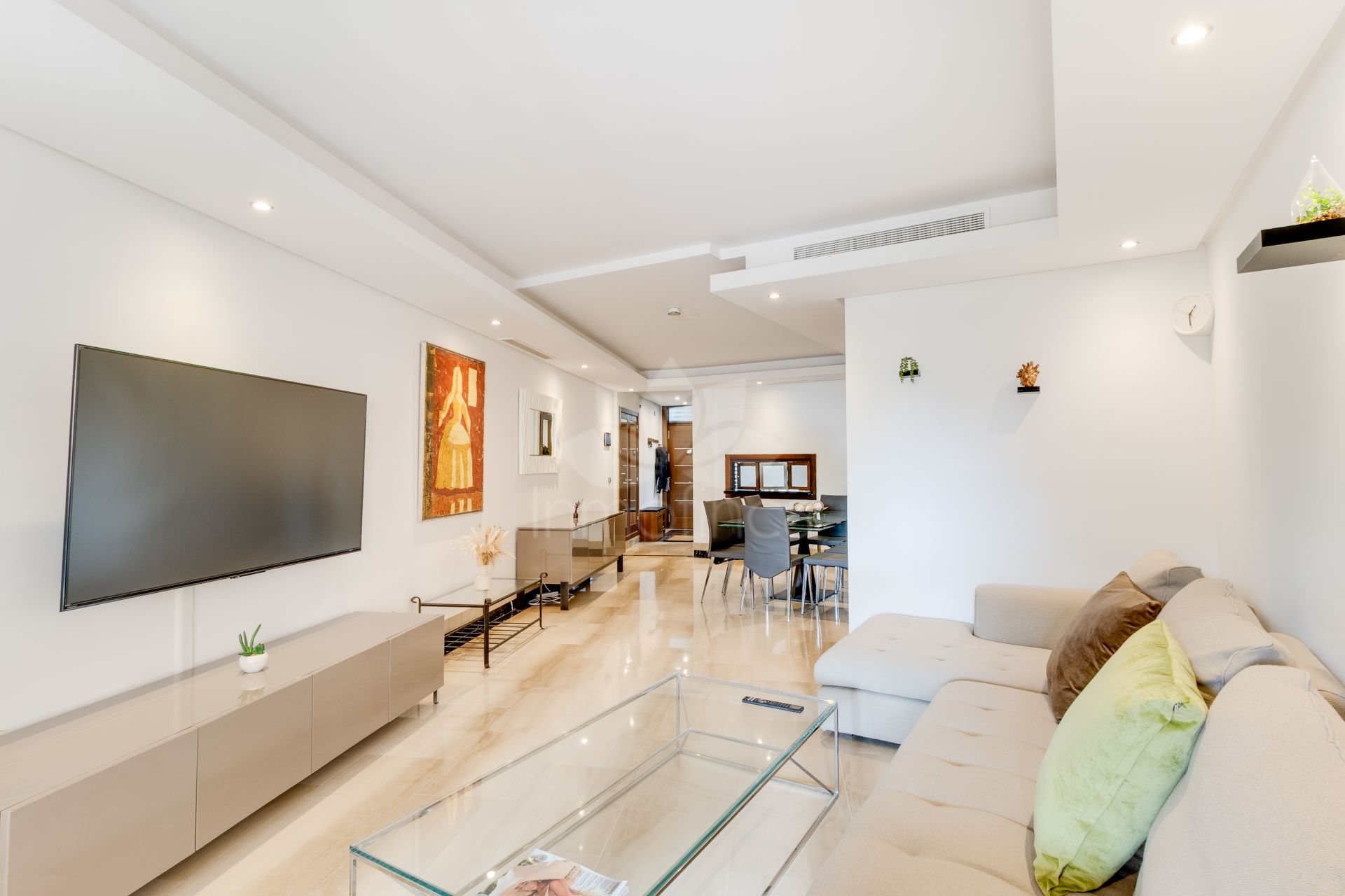 Apartamento en Punta Plata, Estepona