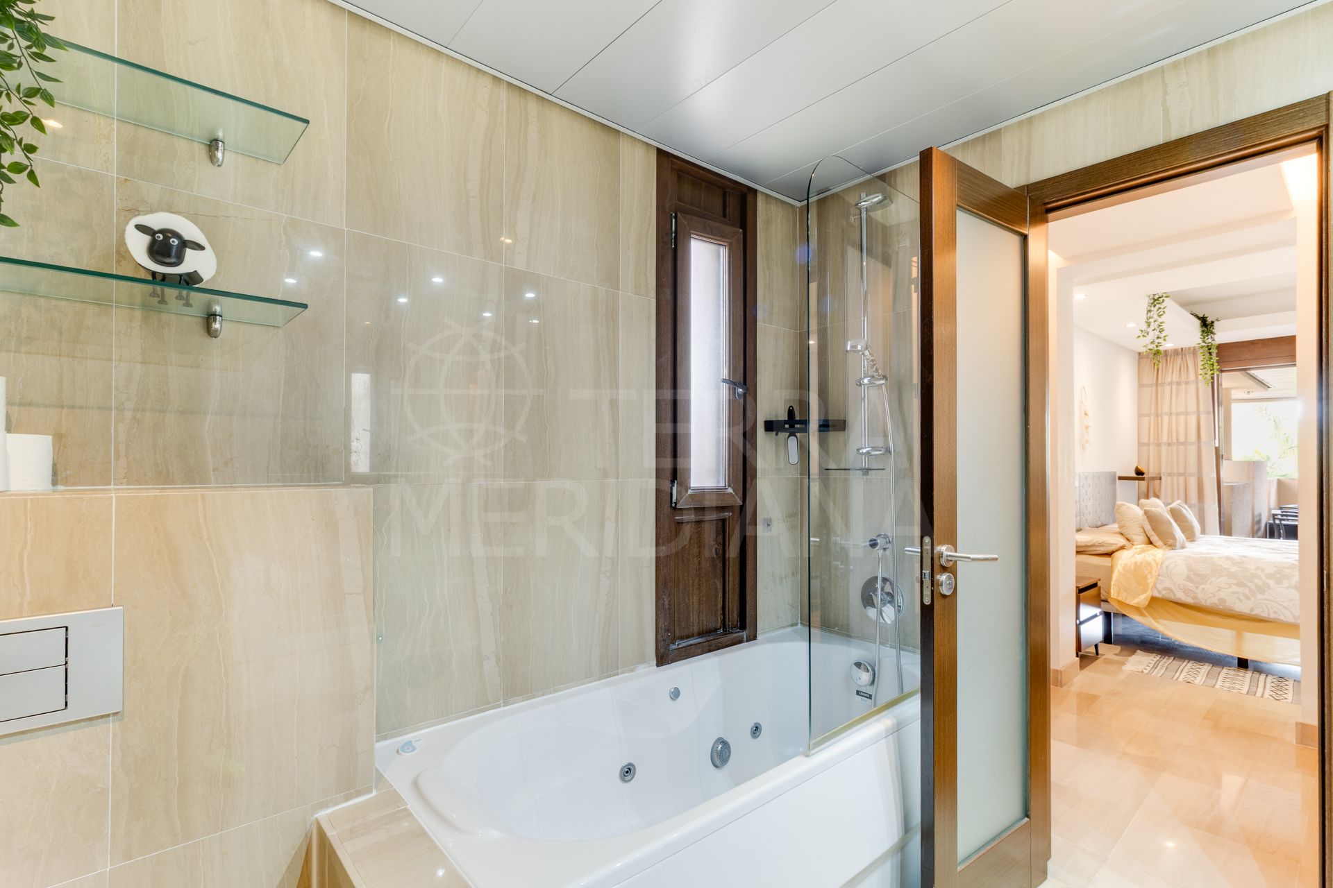 Apartment in Punta Plata, Estepona