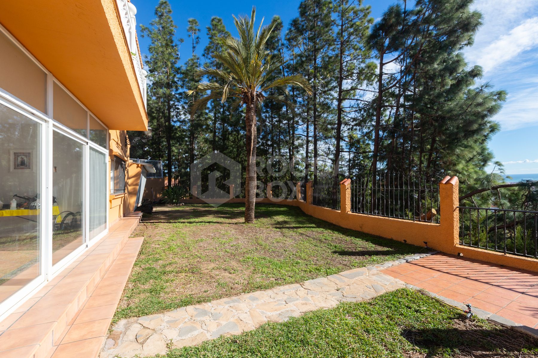 Detached villa in El Atabal with sea views