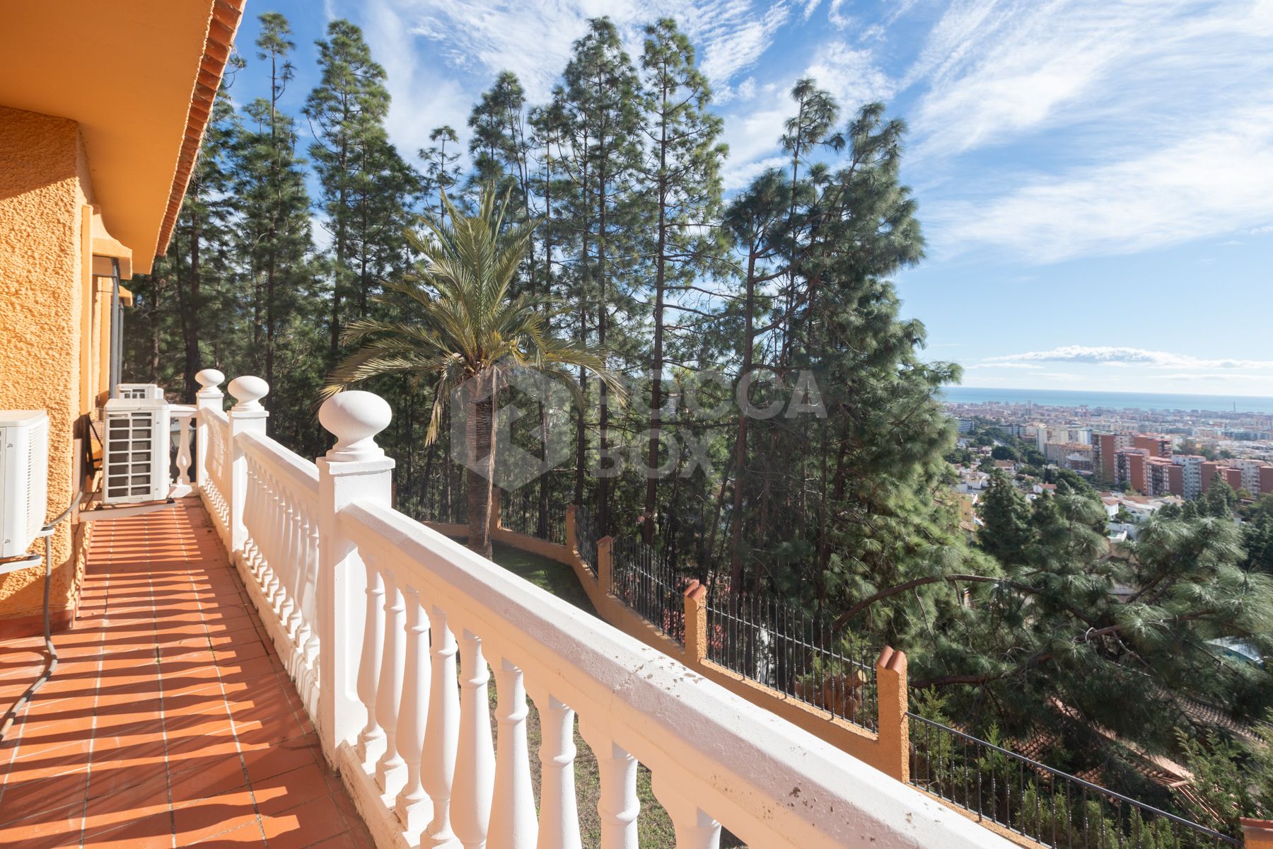 Detached villa in El Atabal with sea views