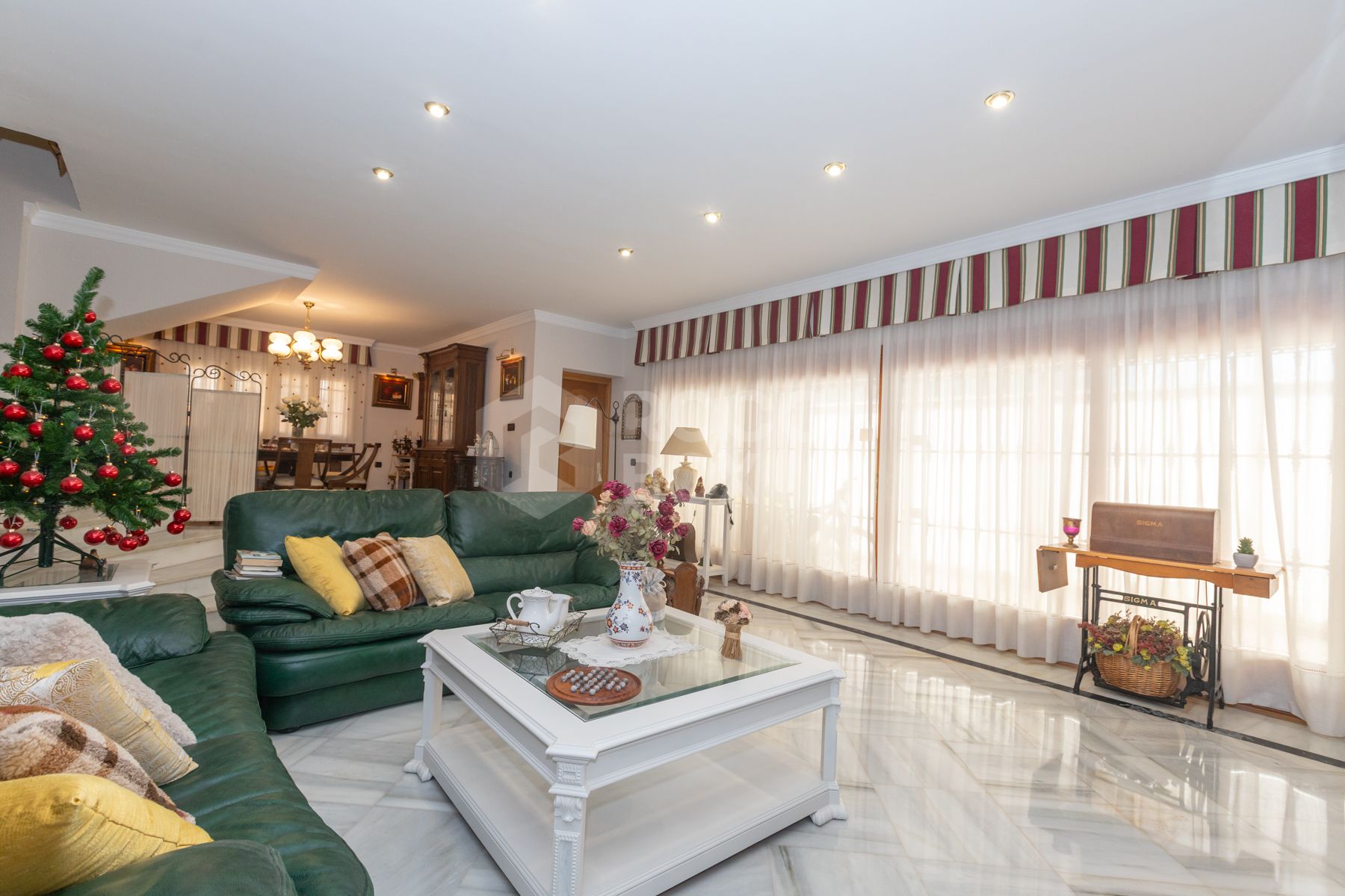 Detached villa in El Atabal with sea views