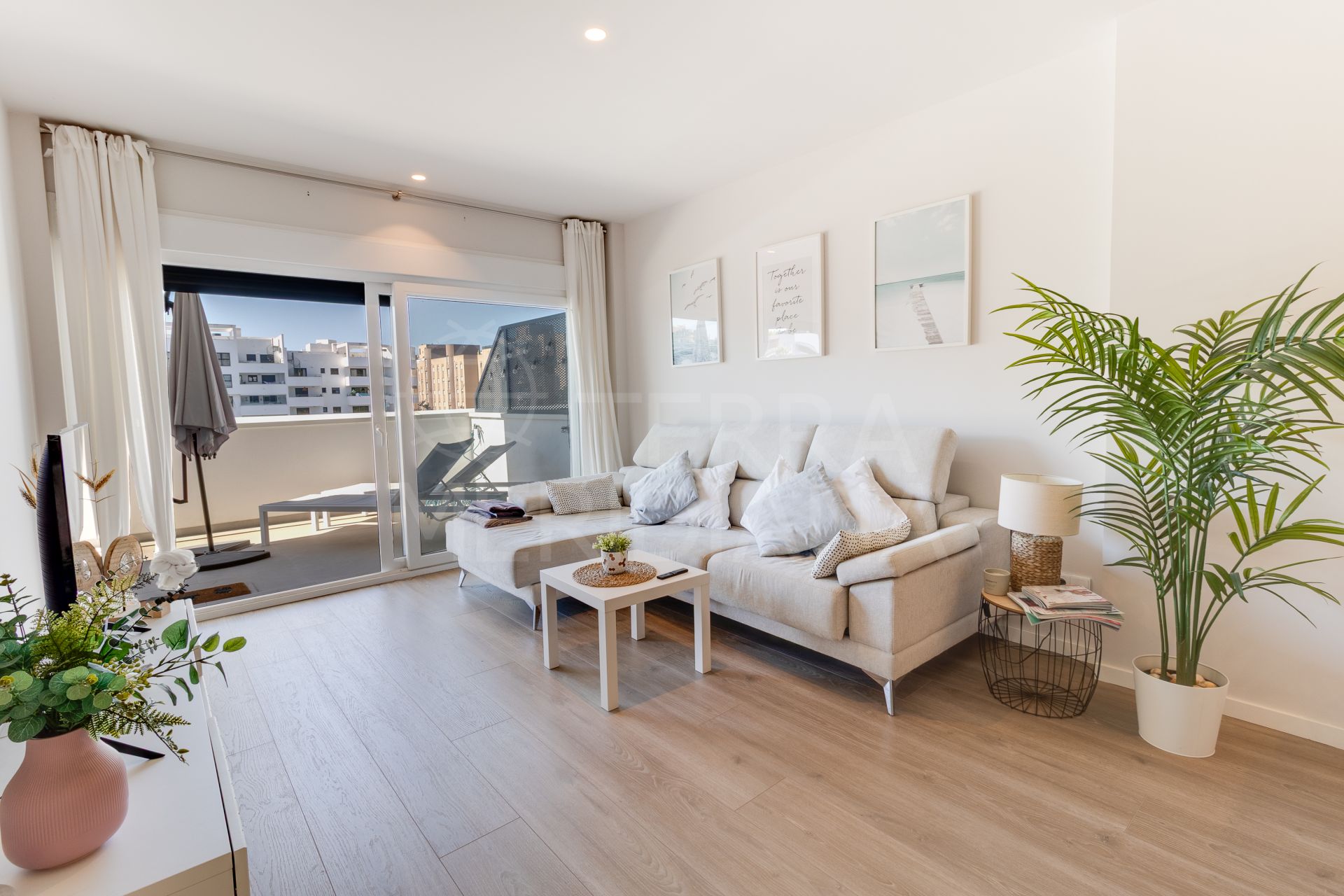 Flat in Avda de Andalucia - Sierra de Estepona, Estepona