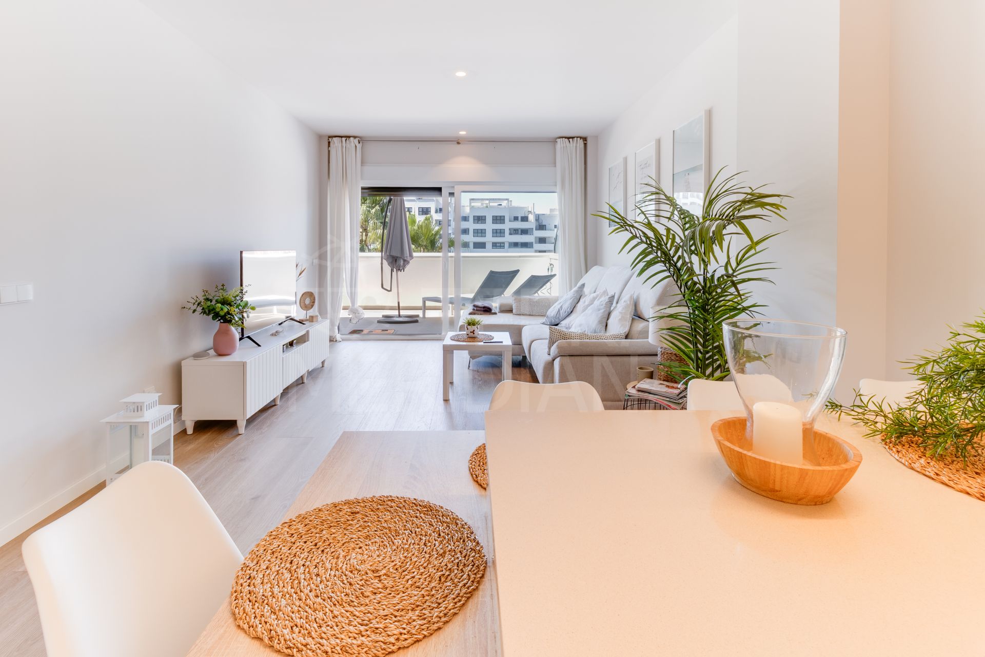 Flat in Avda de Andalucia - Sierra de Estepona, Estepona