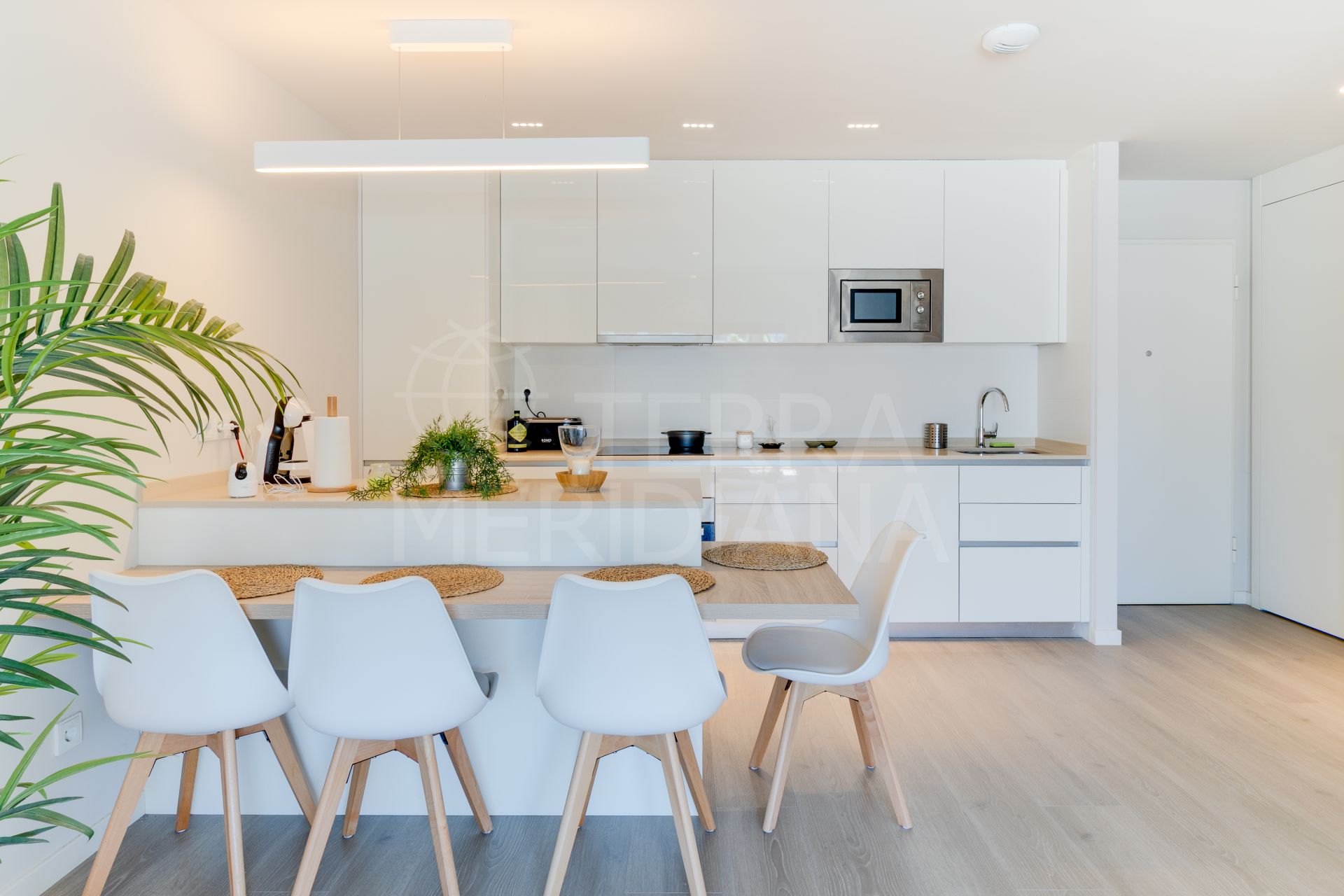 Flat in Avda de Andalucia - Sierra de Estepona, Estepona