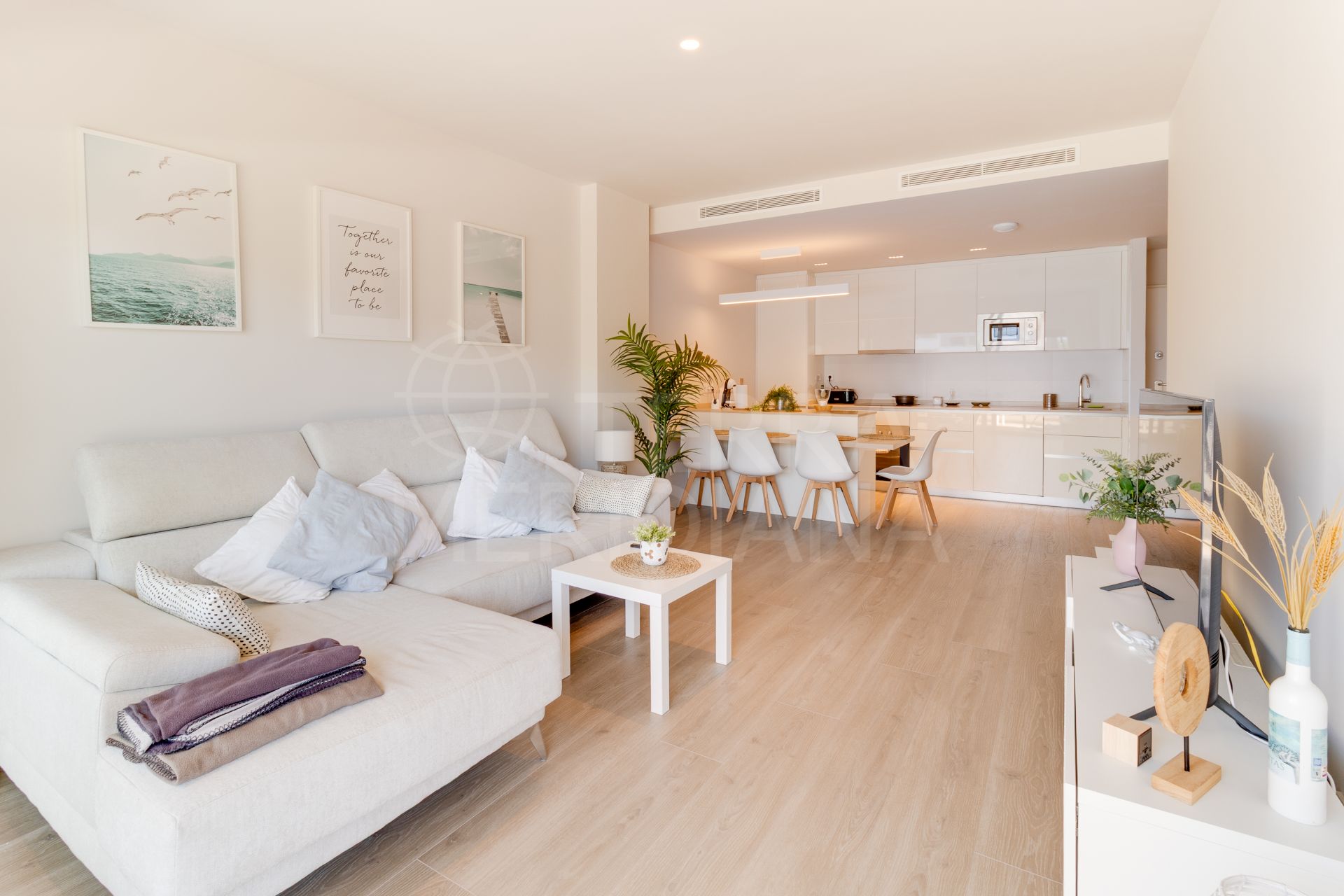 Flat in Avda de Andalucia - Sierra de Estepona, Estepona