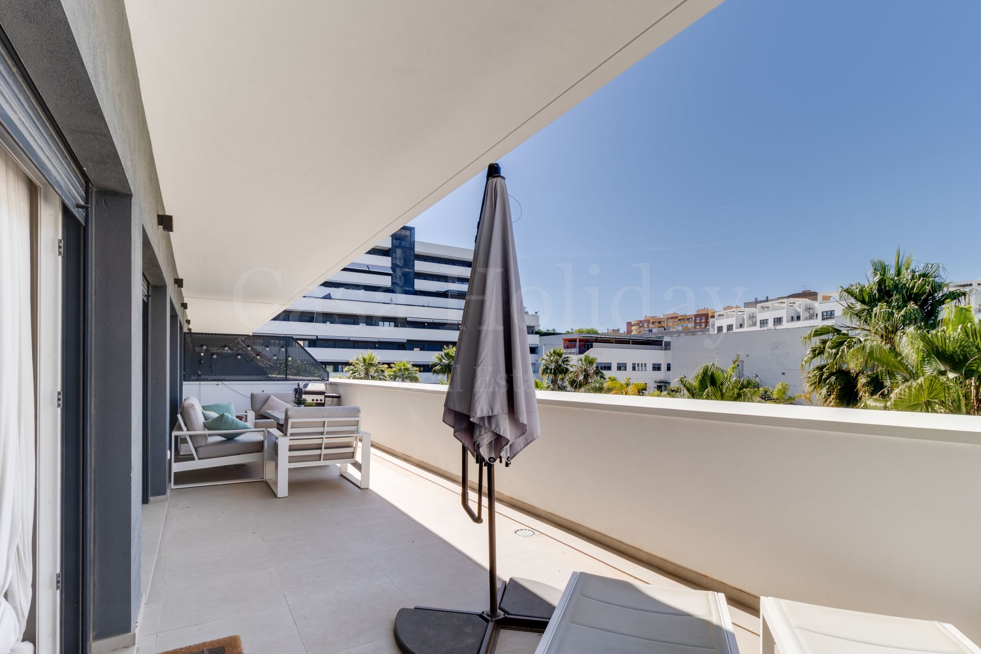 Flat in Avda de Andalucia - Sierra de Estepona, Estepona