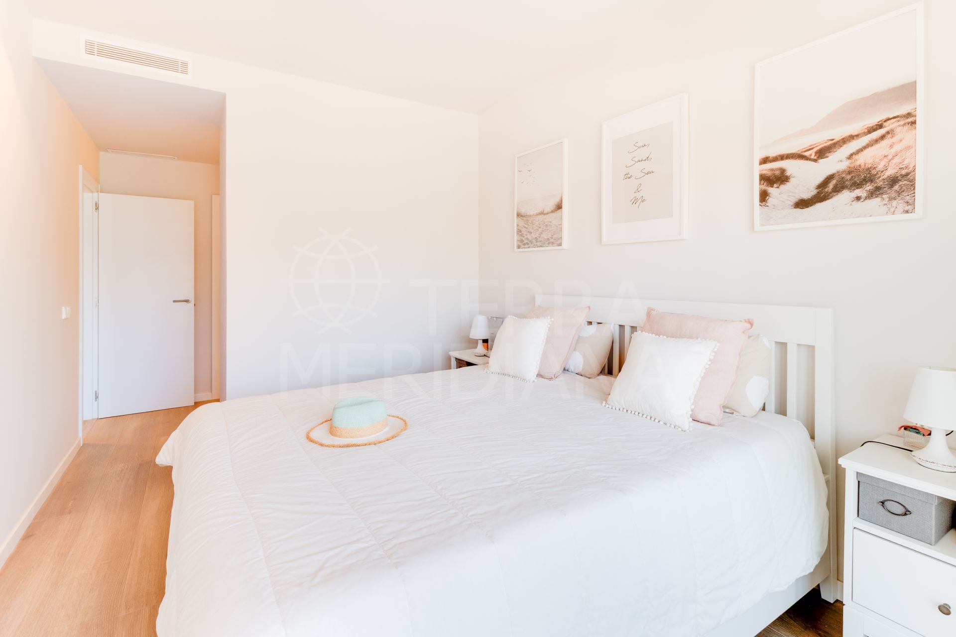 Flat in Avda de Andalucia - Sierra de Estepona, Estepona
