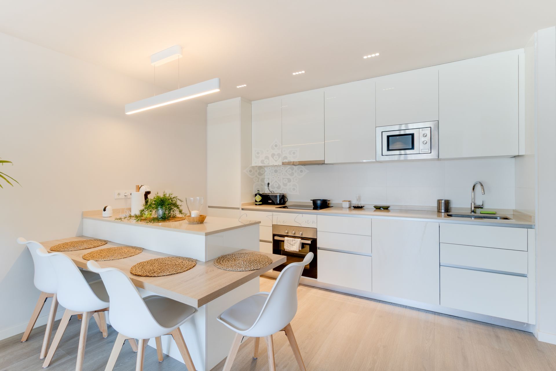 Flat in Avda de Andalucia - Sierra de Estepona, Estepona