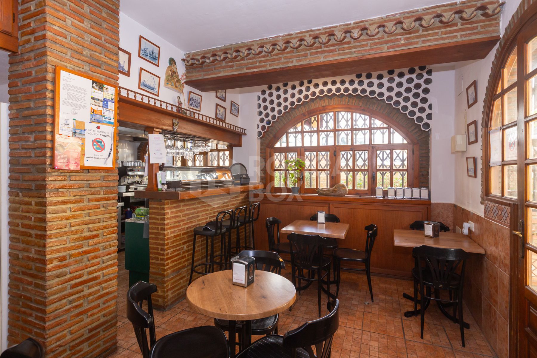 Local in Port of Estepona