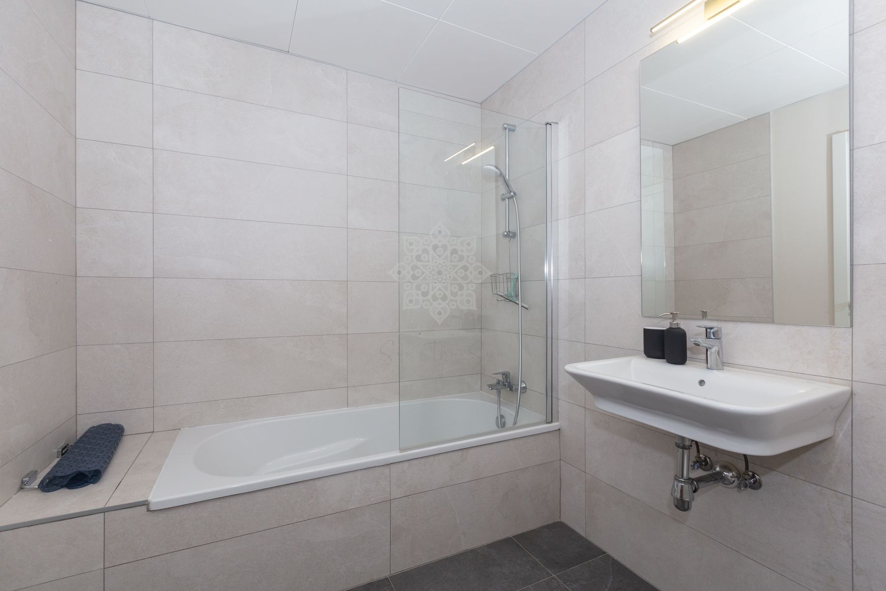 Flat in Avda de Andalucia - Sierra de Estepona, Estepona