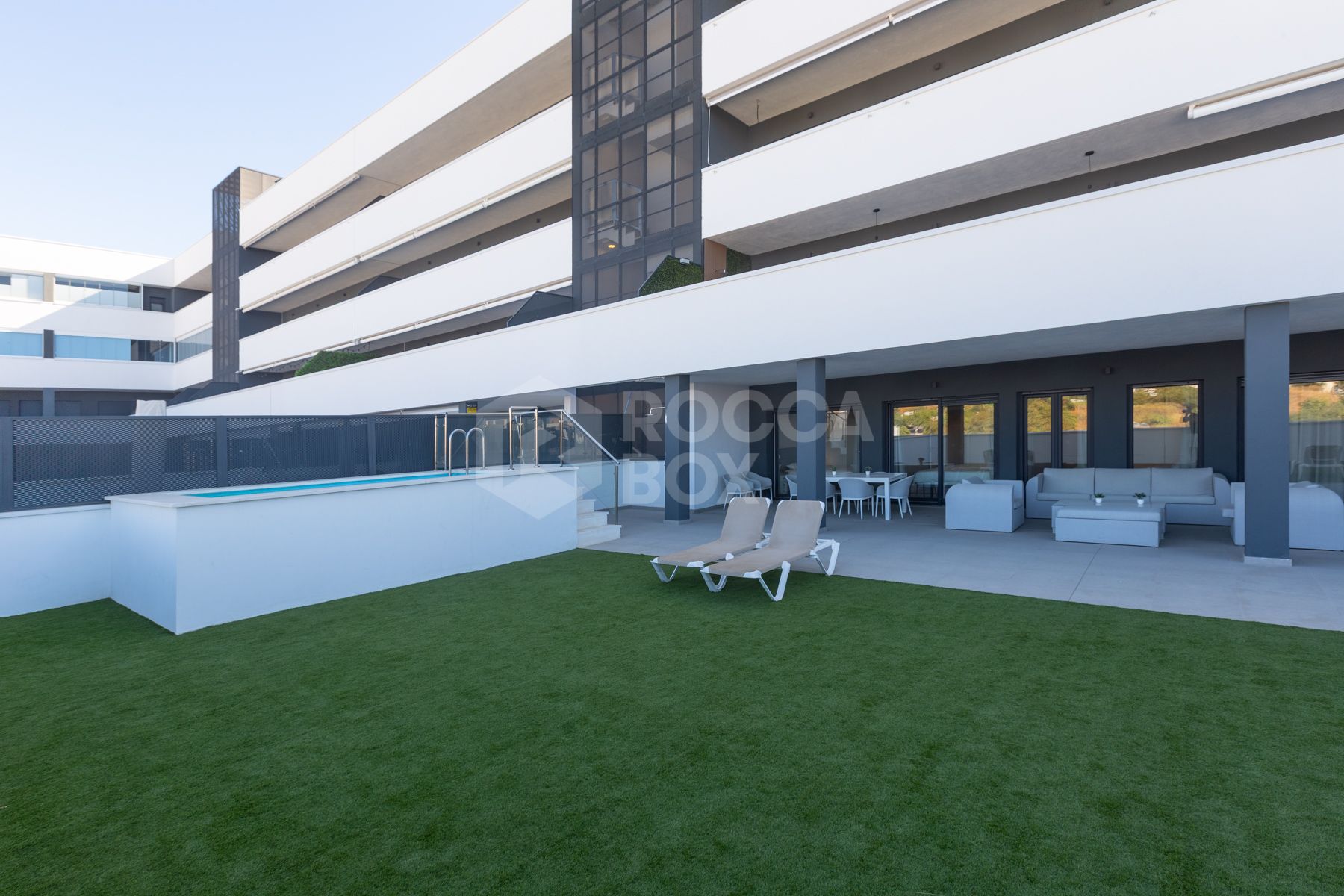 House in Wellingtonia development with private pool