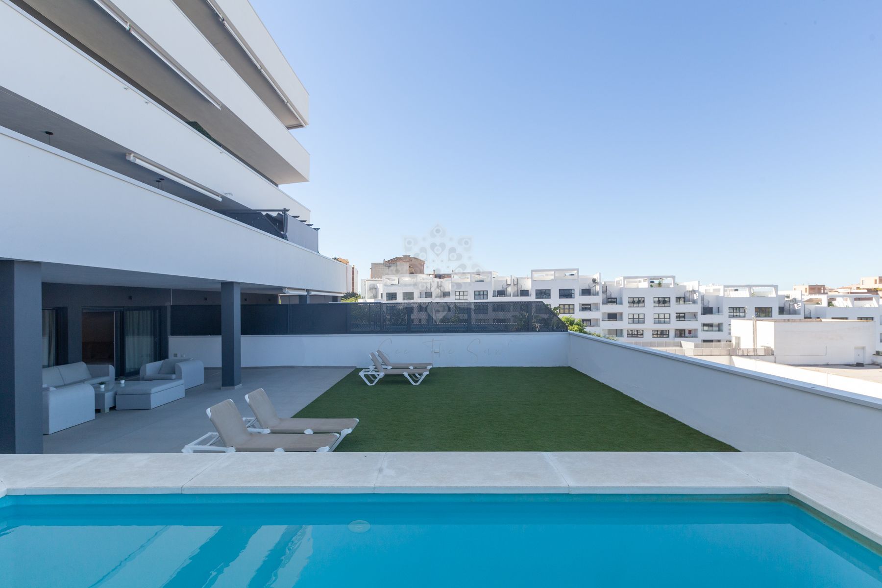 Flat in Avda de Andalucia - Sierra de Estepona, Estepona