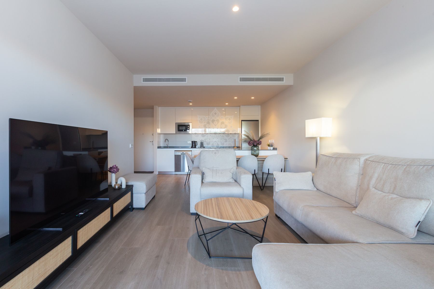 Flat in Avda de Andalucia - Sierra de Estepona, Estepona