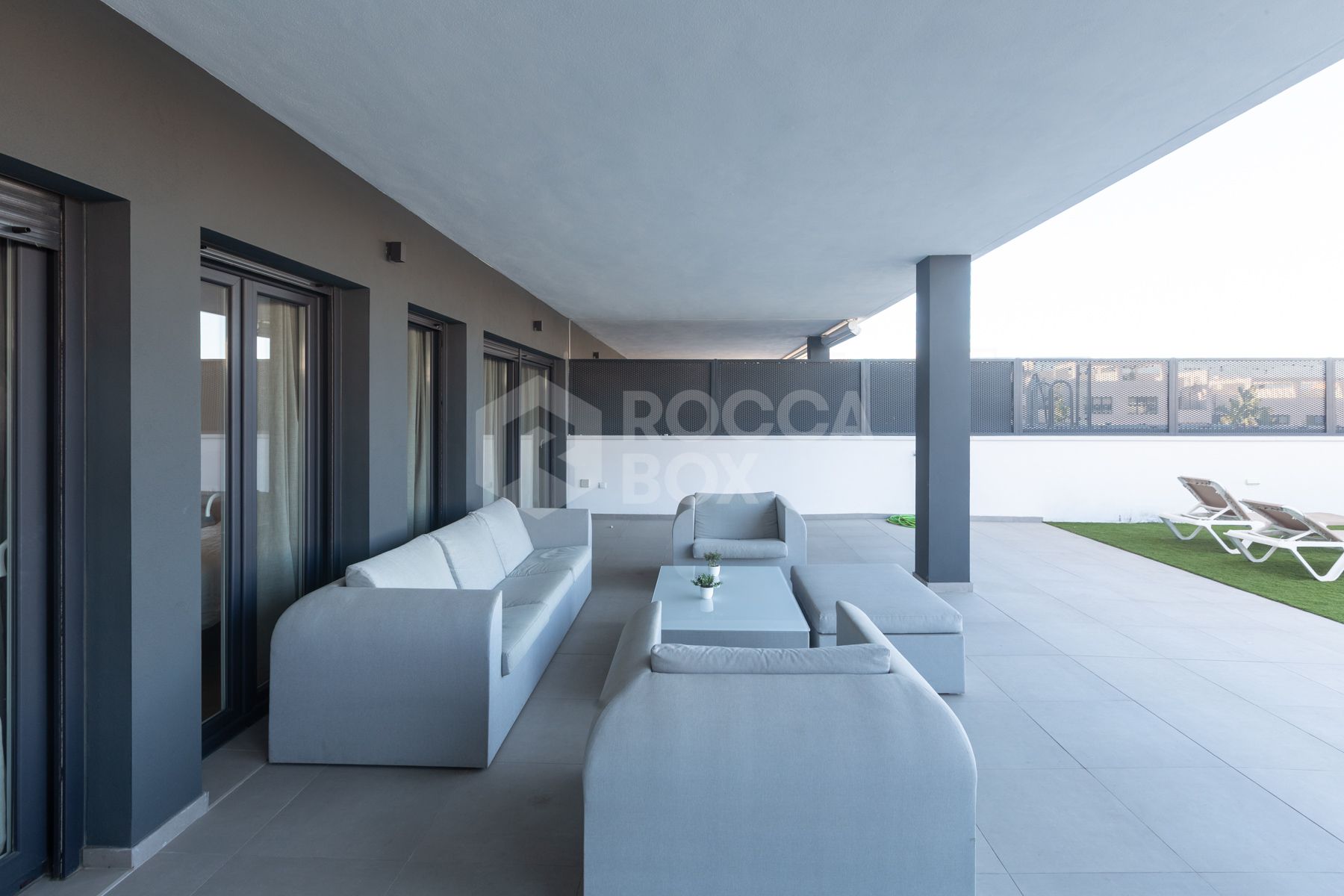 House in Wellingtonia development with private pool