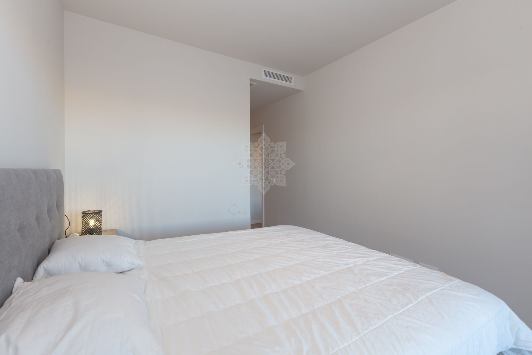 Flat in Avda de Andalucia - Sierra de Estepona, Estepona