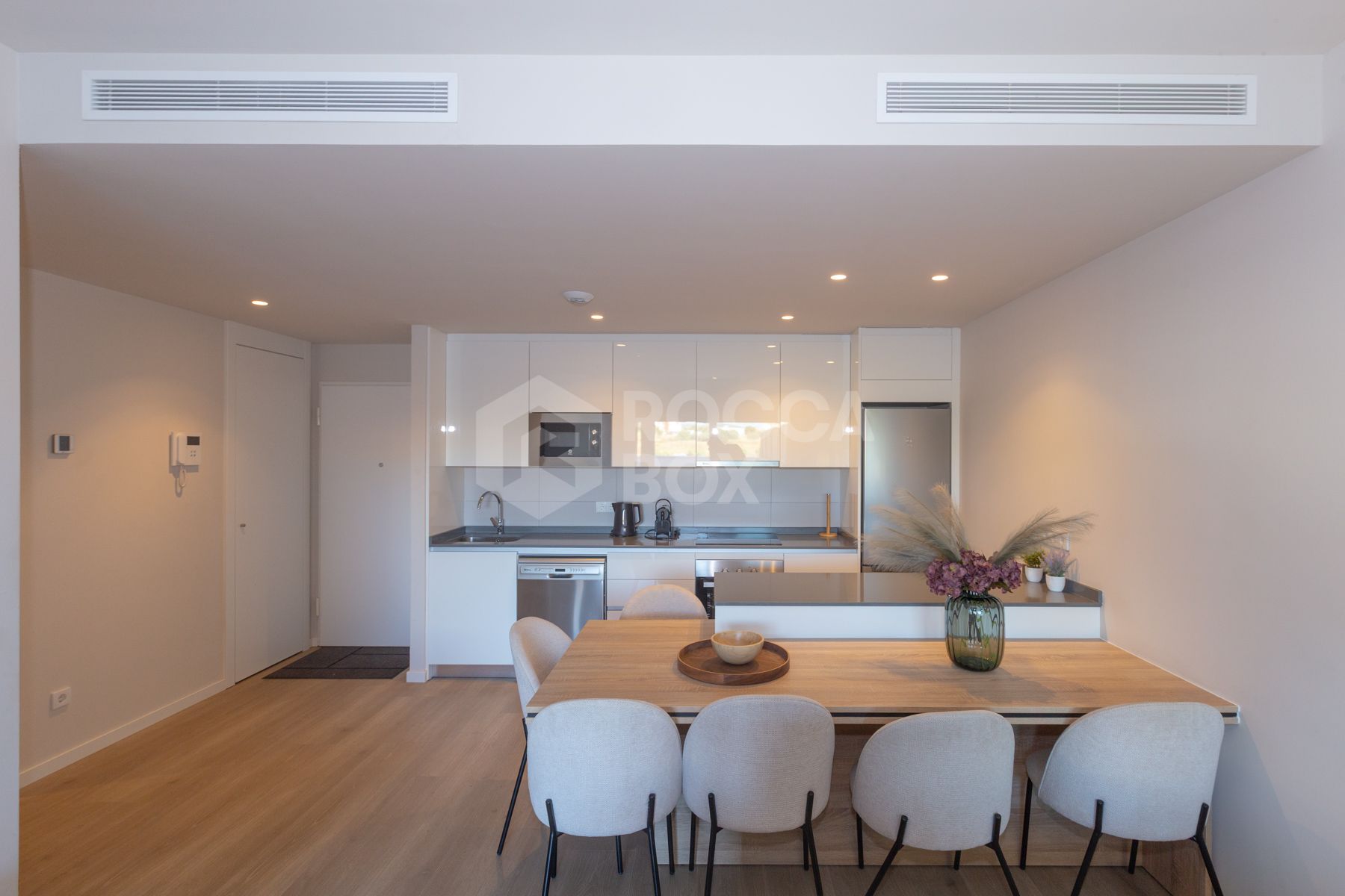 House in Wellingtonia development with private pool