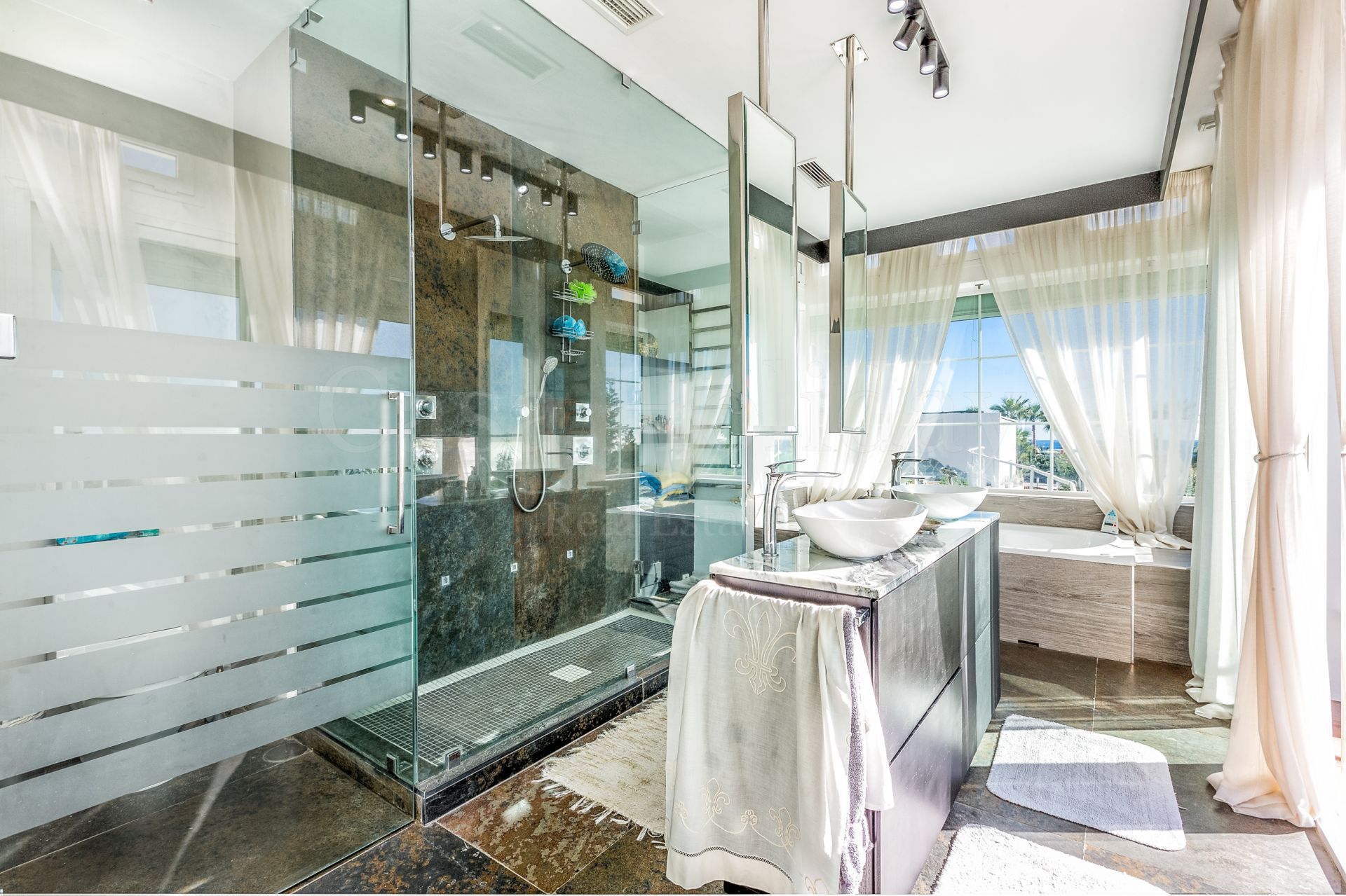 Villa en Los Reales - Sierra Estepona, Estepona