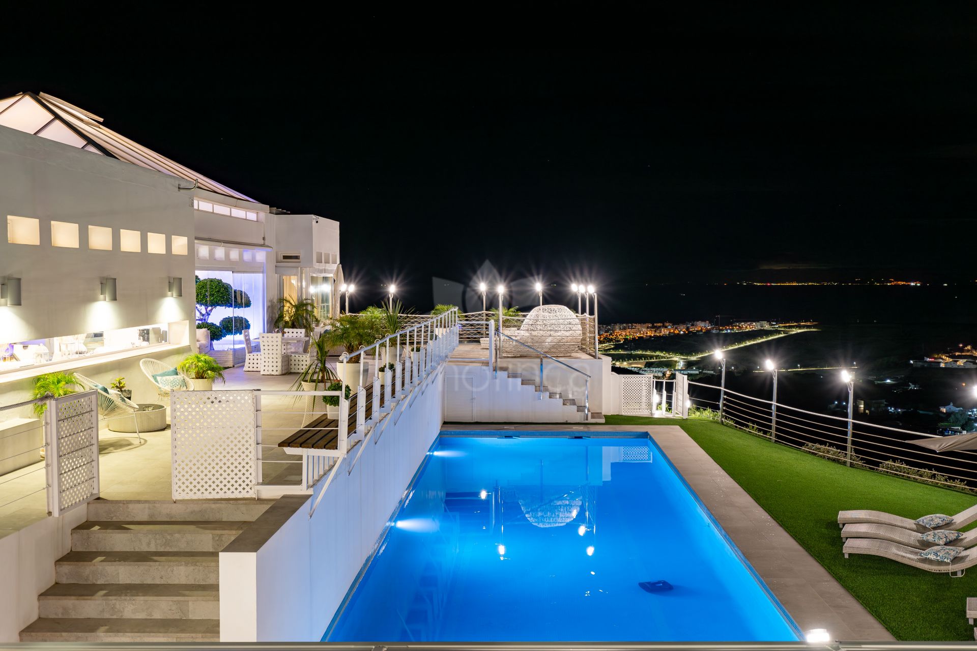 Villa in Los Reales - Sierra Estepona, Estepona