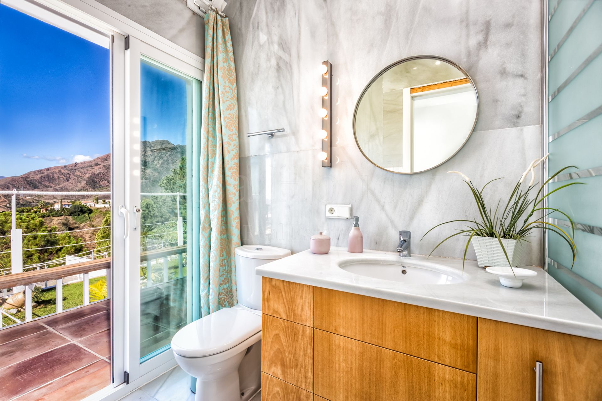 Villa en Los Reales - Sierra Estepona, Estepona