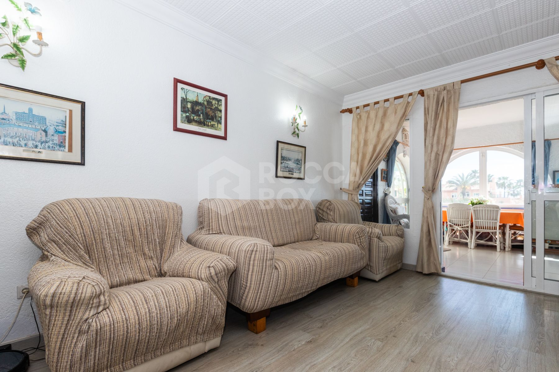 Villa with pool in Urb. Buenas Noches, Estepona