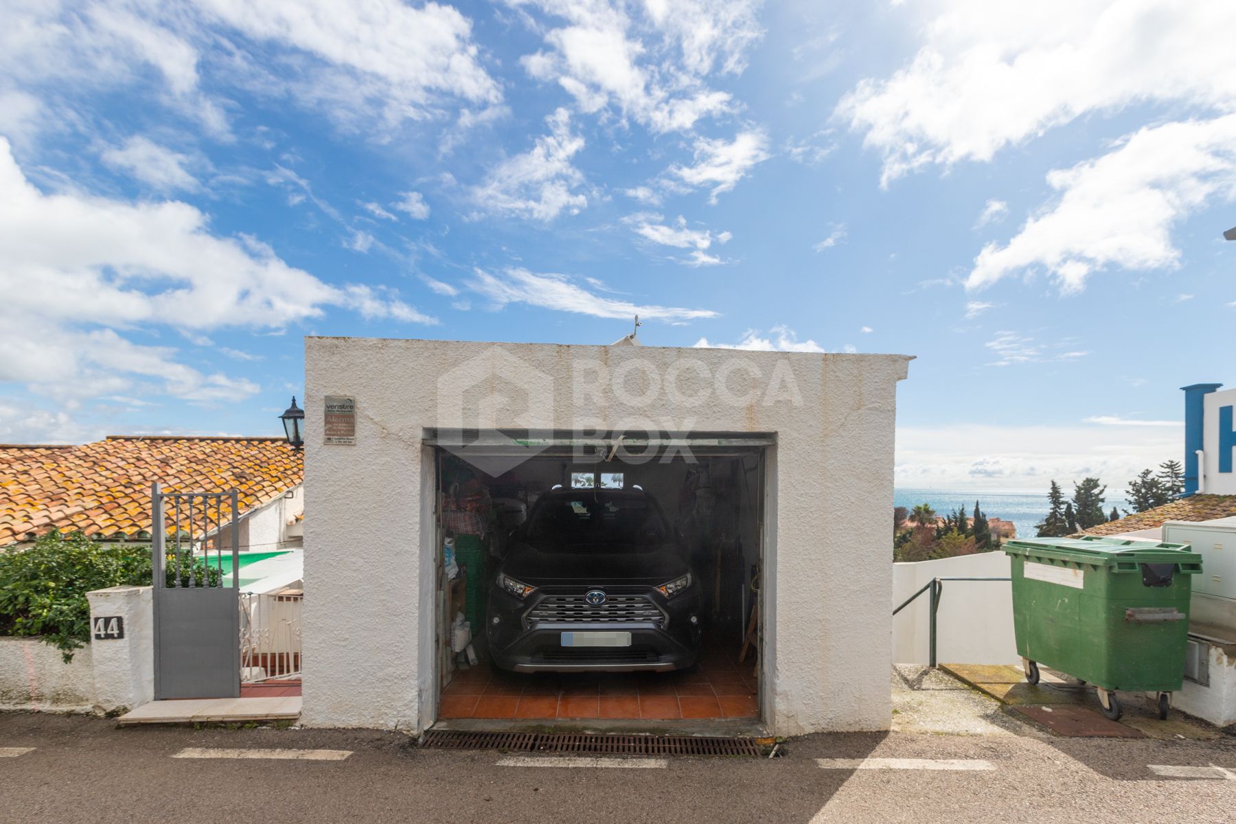 Villa with pool in Urb. Buenas Noches, Estepona