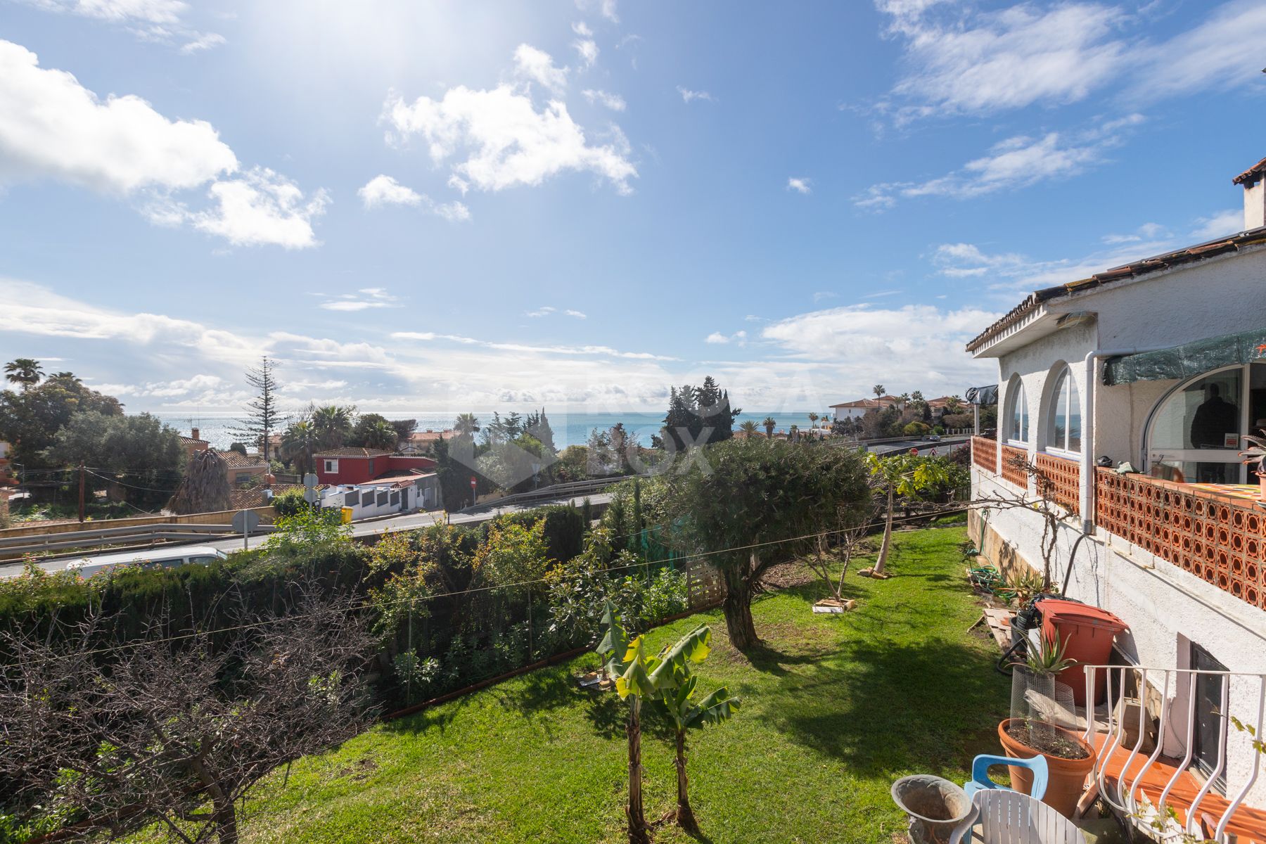 Villa with pool in Urb. Buenas Noches, Estepona