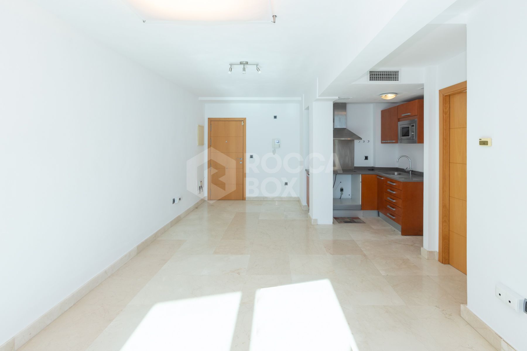 Apartment with sea views in the center, Estepona