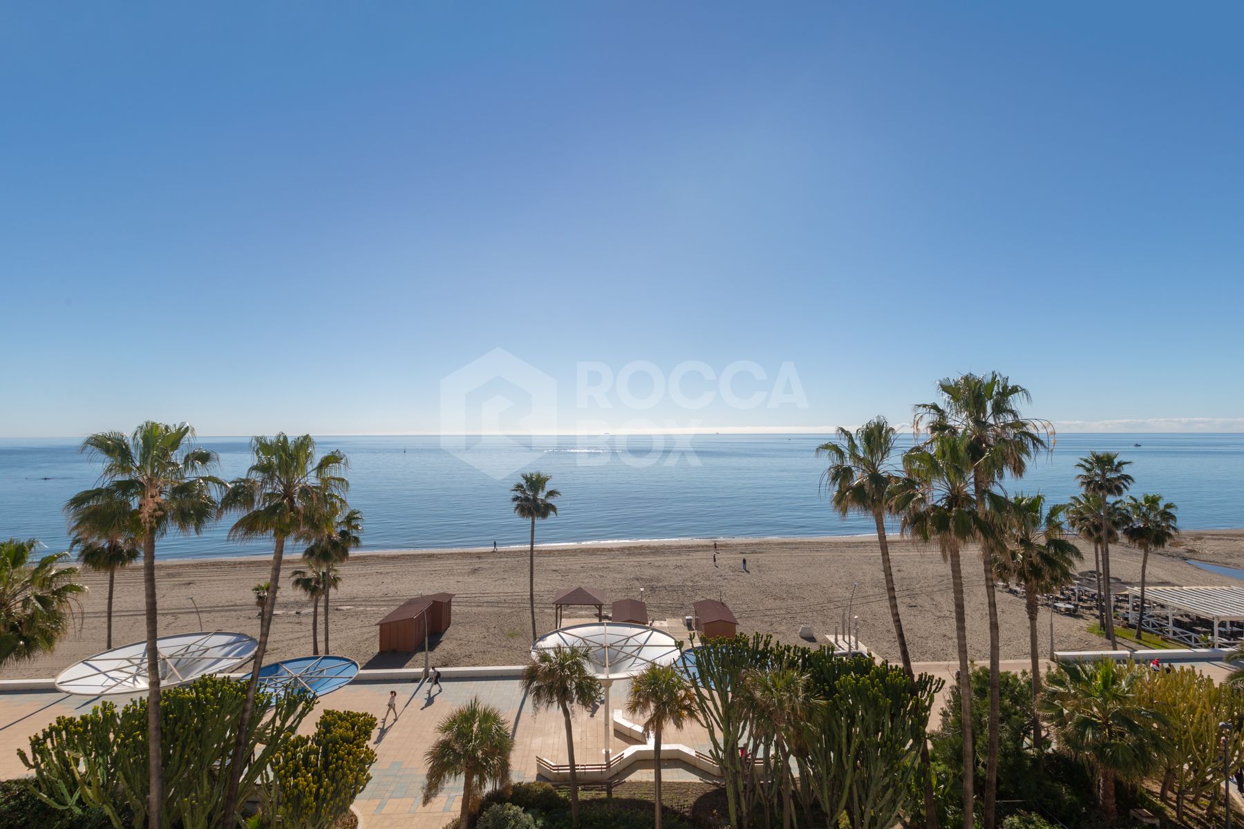 Apartment with sea views in the center, Estepona