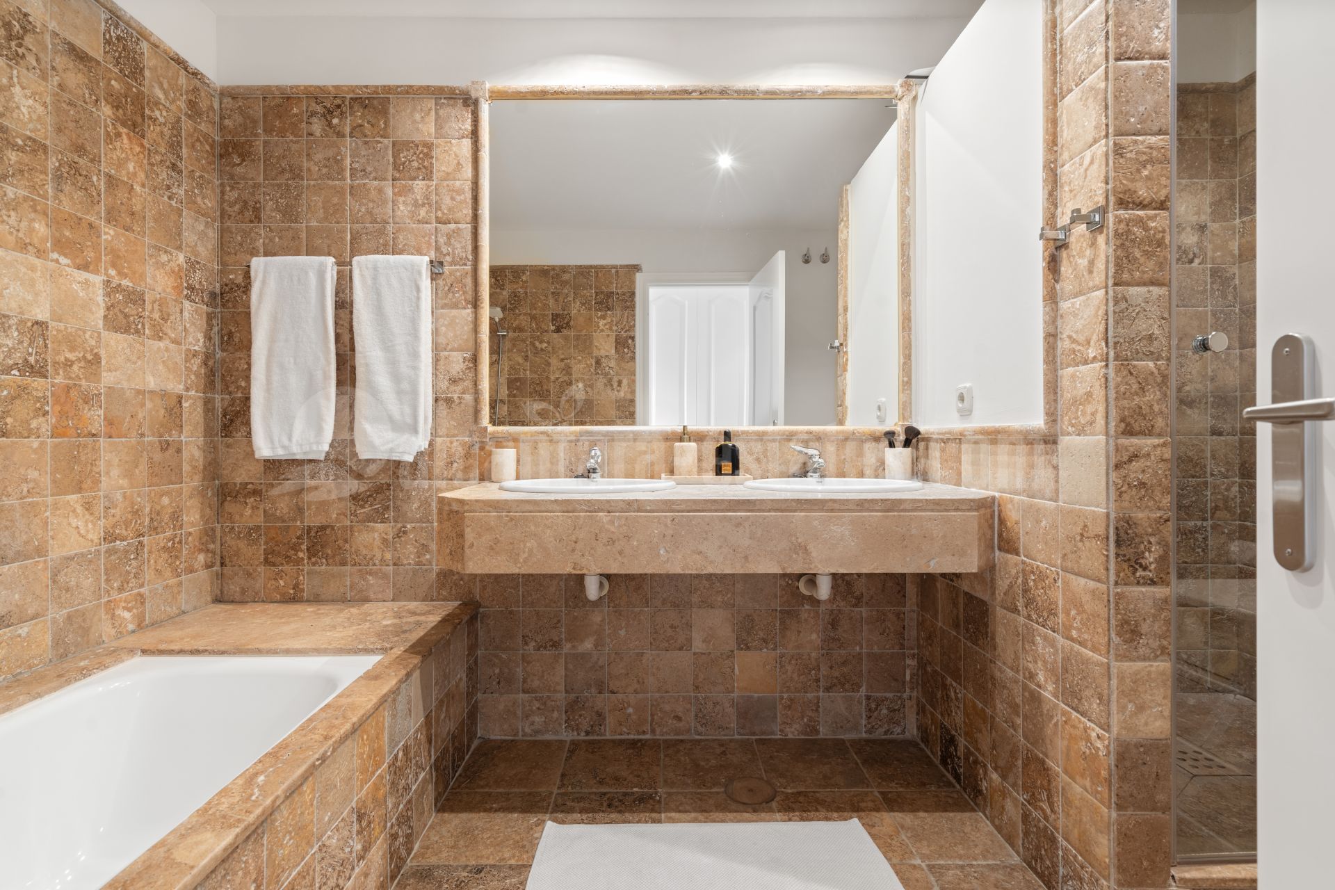 Apartment in Los Flamingos, Benahavis