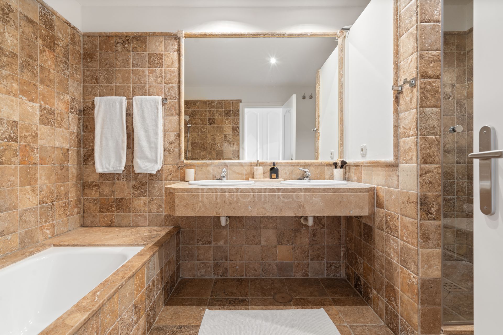 Apartment in Los Flamingos, Benahavis