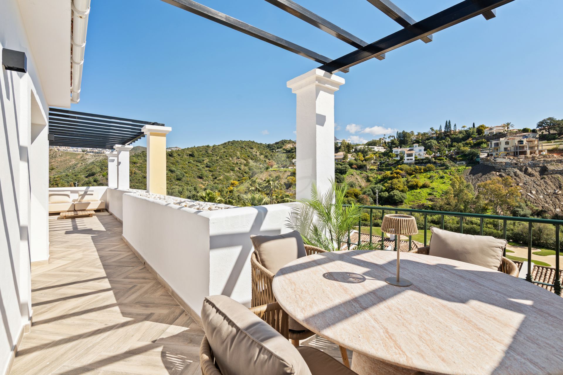 Ático en Los Arcos (La Quinta), Benahavis