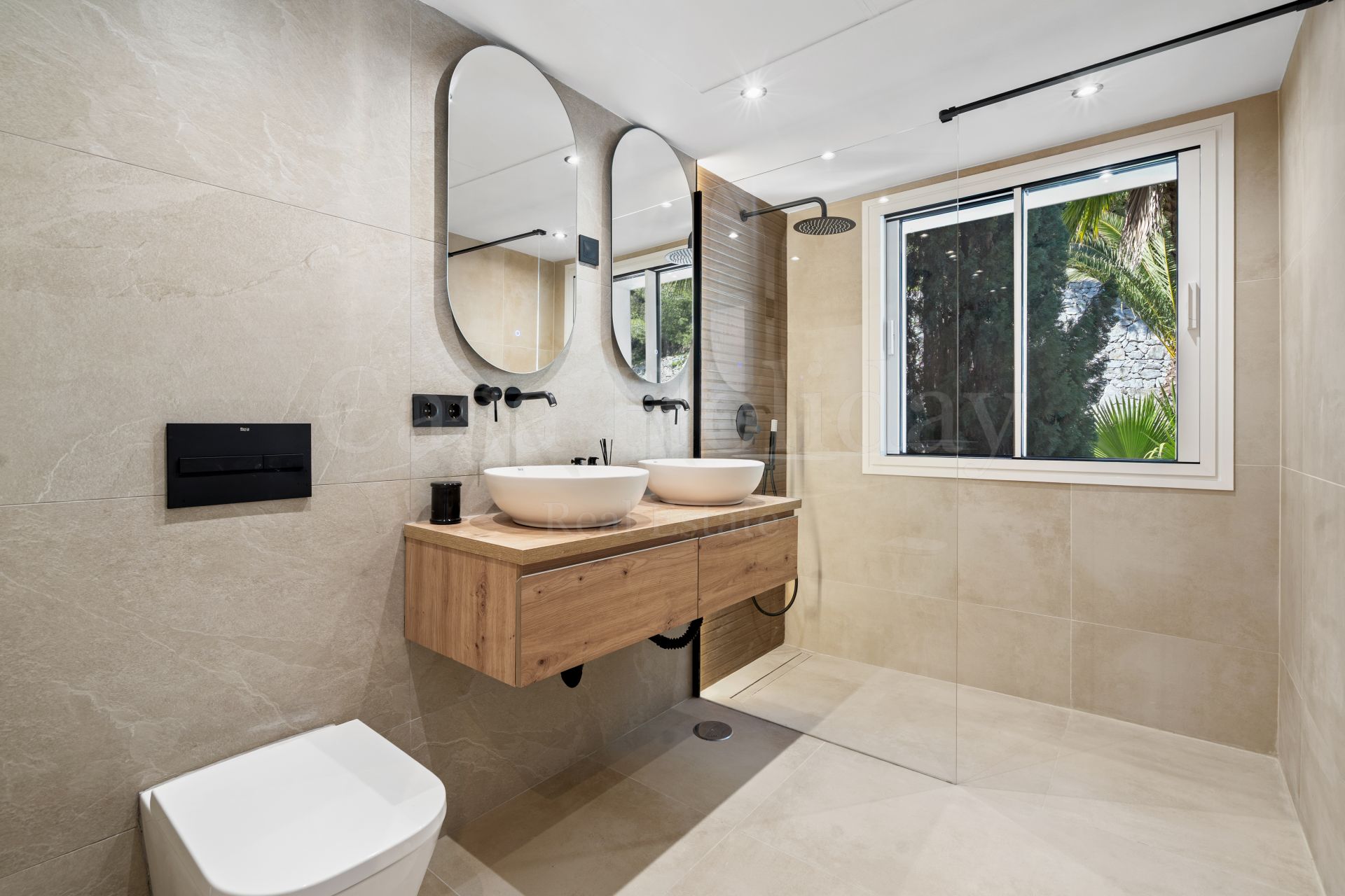 Penthouse in Los Arcos (La Quinta), Benahavis