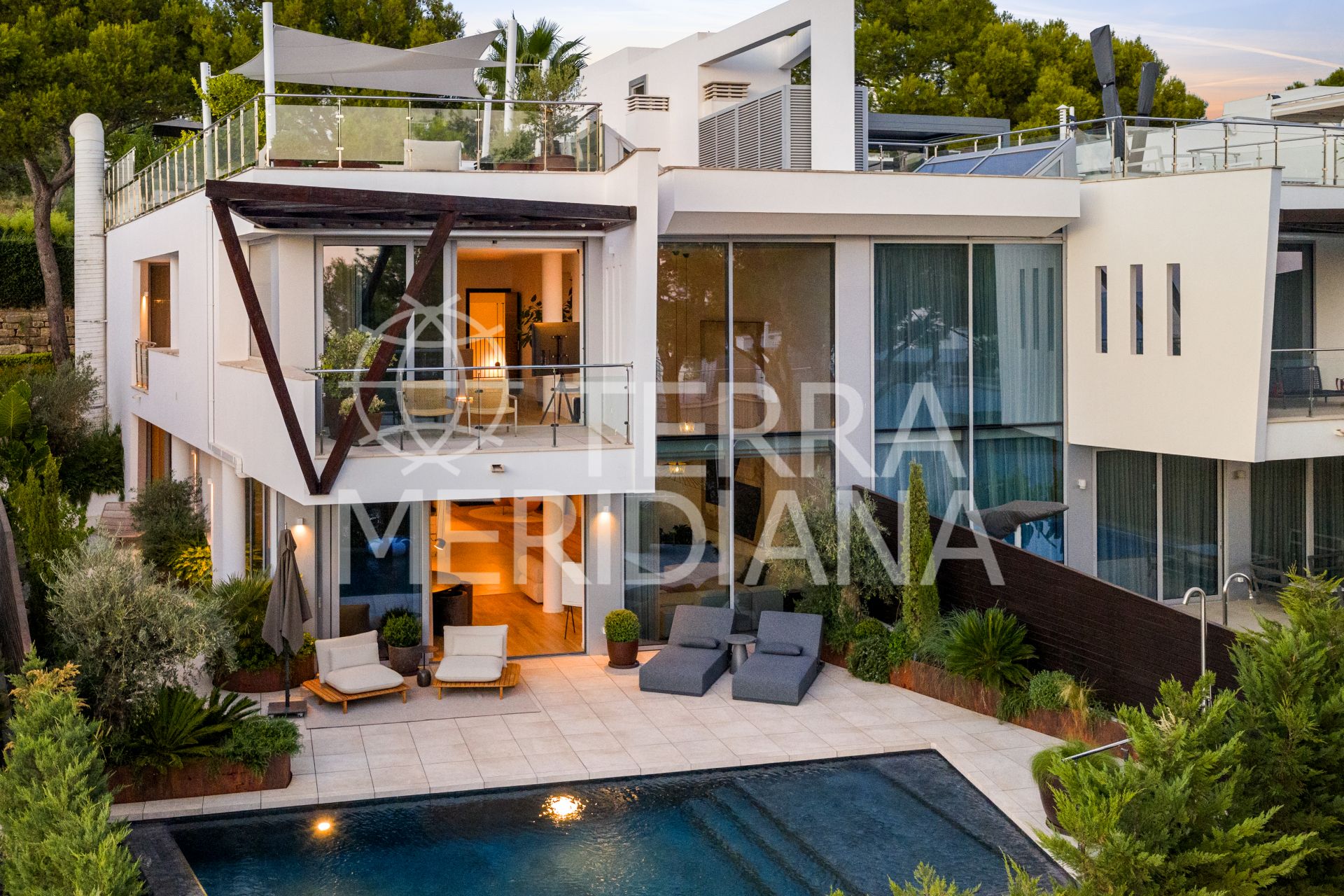 Semi Detached Villa in Sierra Blanca, Marbella