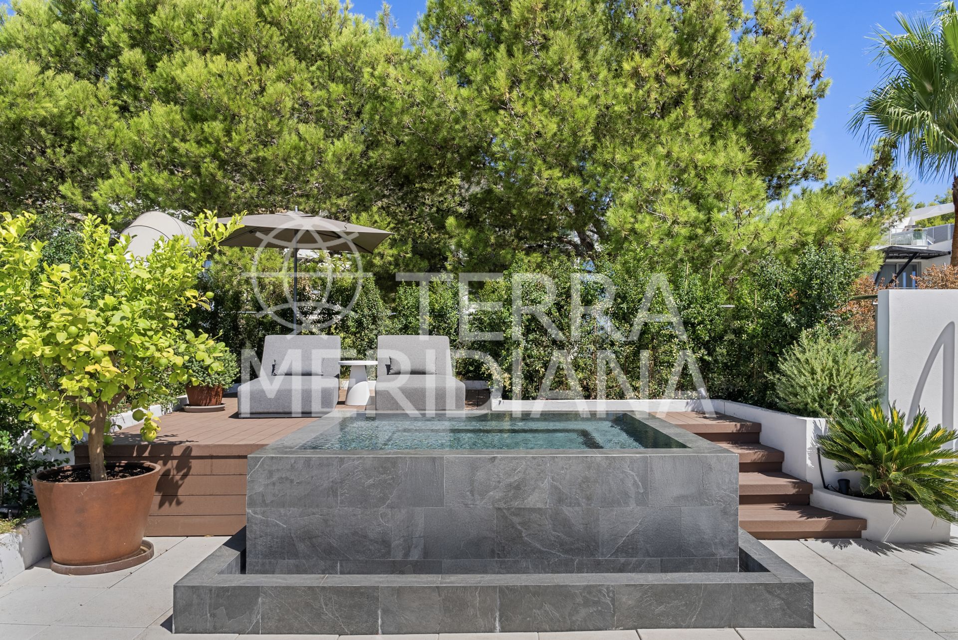 Semi Detached Villa in Sierra Blanca, Marbella