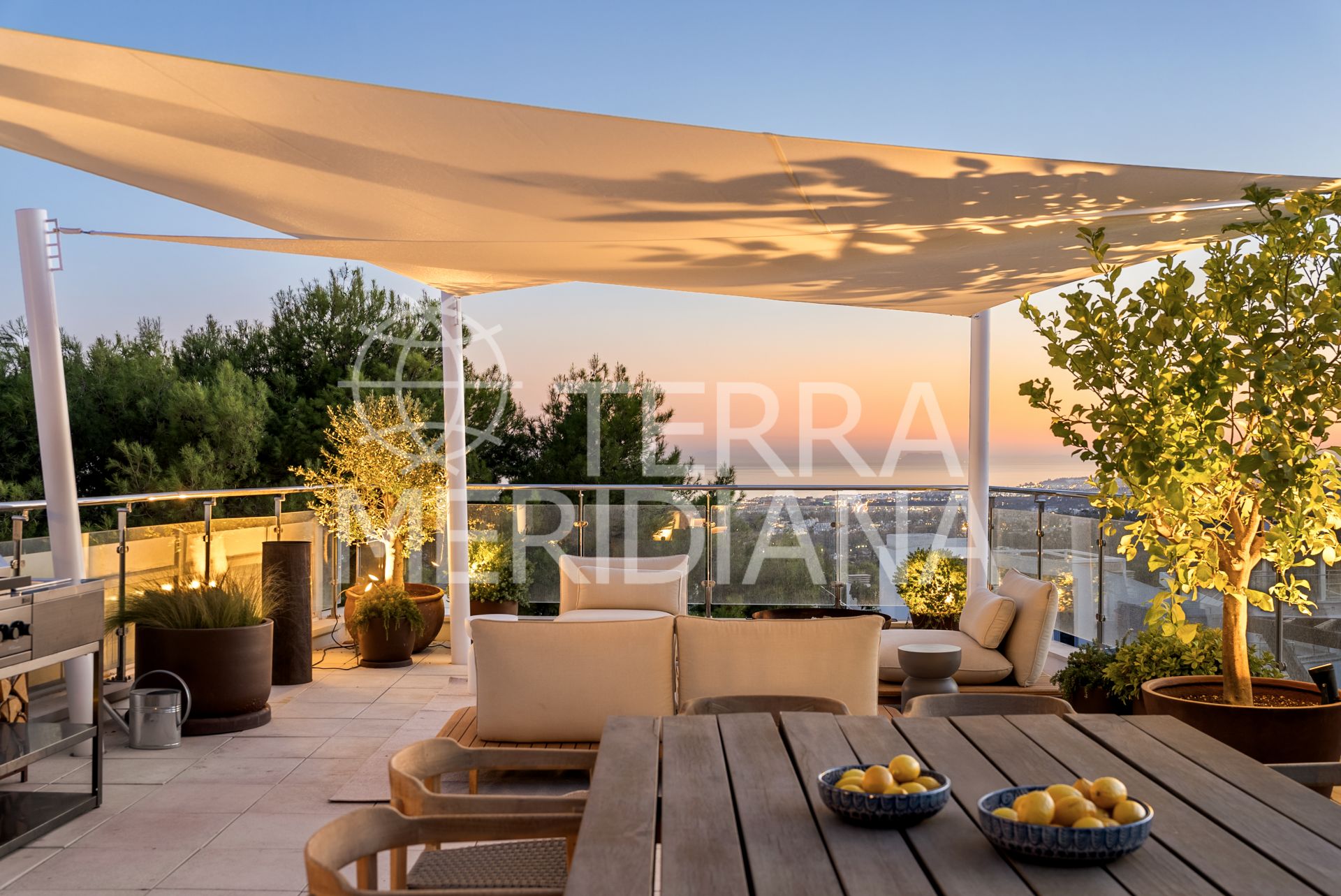 Semi Detached Villa in Sierra Blanca, Marbella