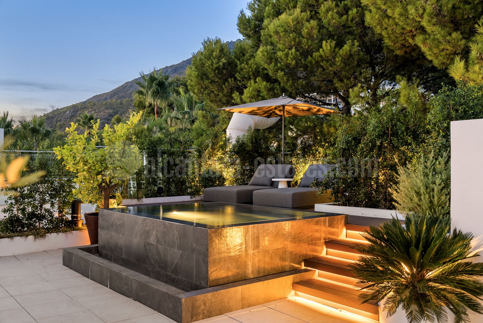 Villa Pareada en Sierra Blanca, Marbella