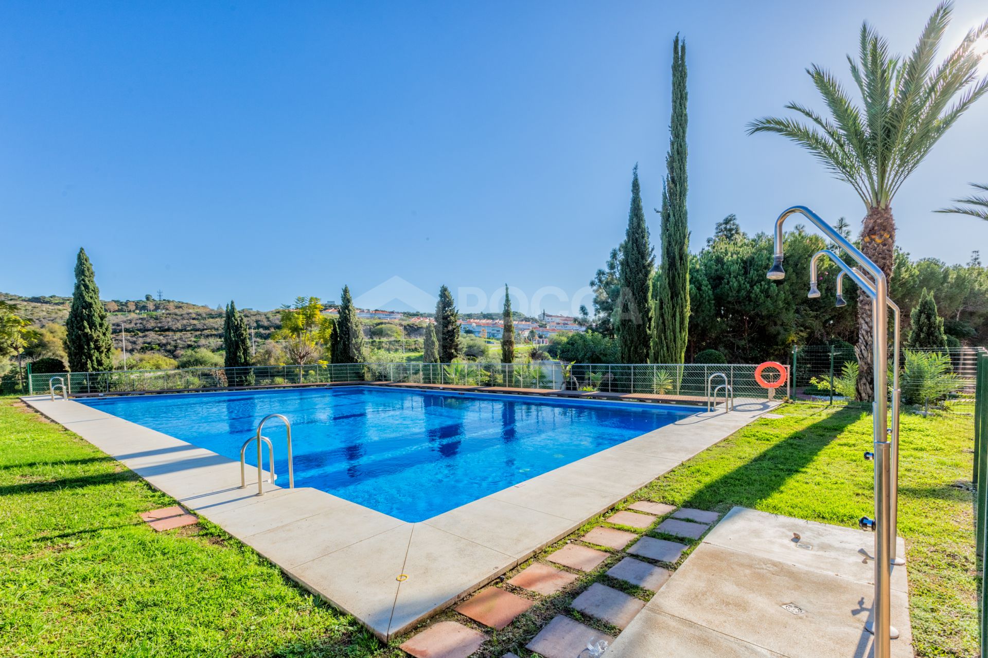 Fantastic LOW PRICE SEMI-DETACHED HOUSE!