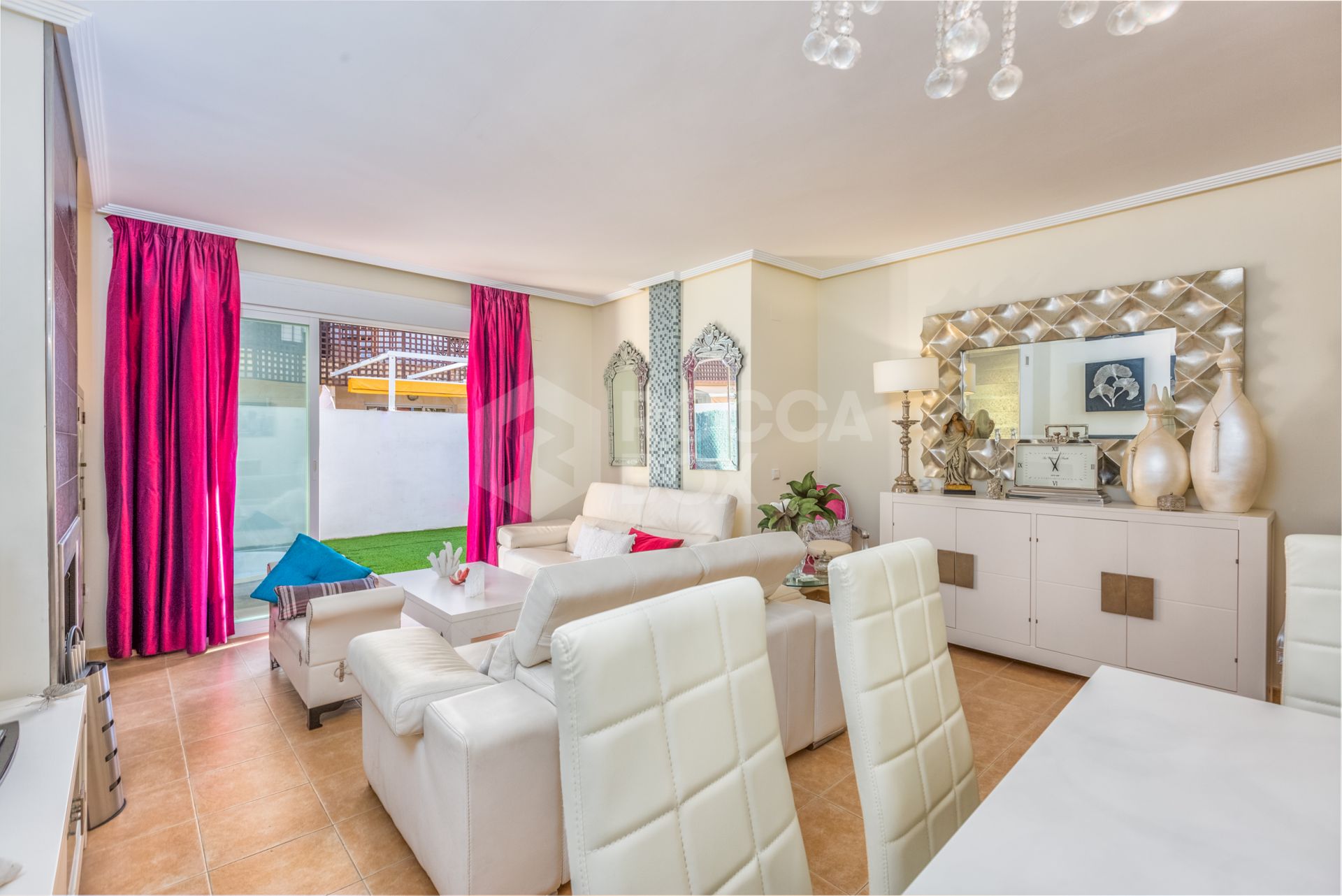 Fantastic LOW PRICE SEMI-DETACHED HOUSE!