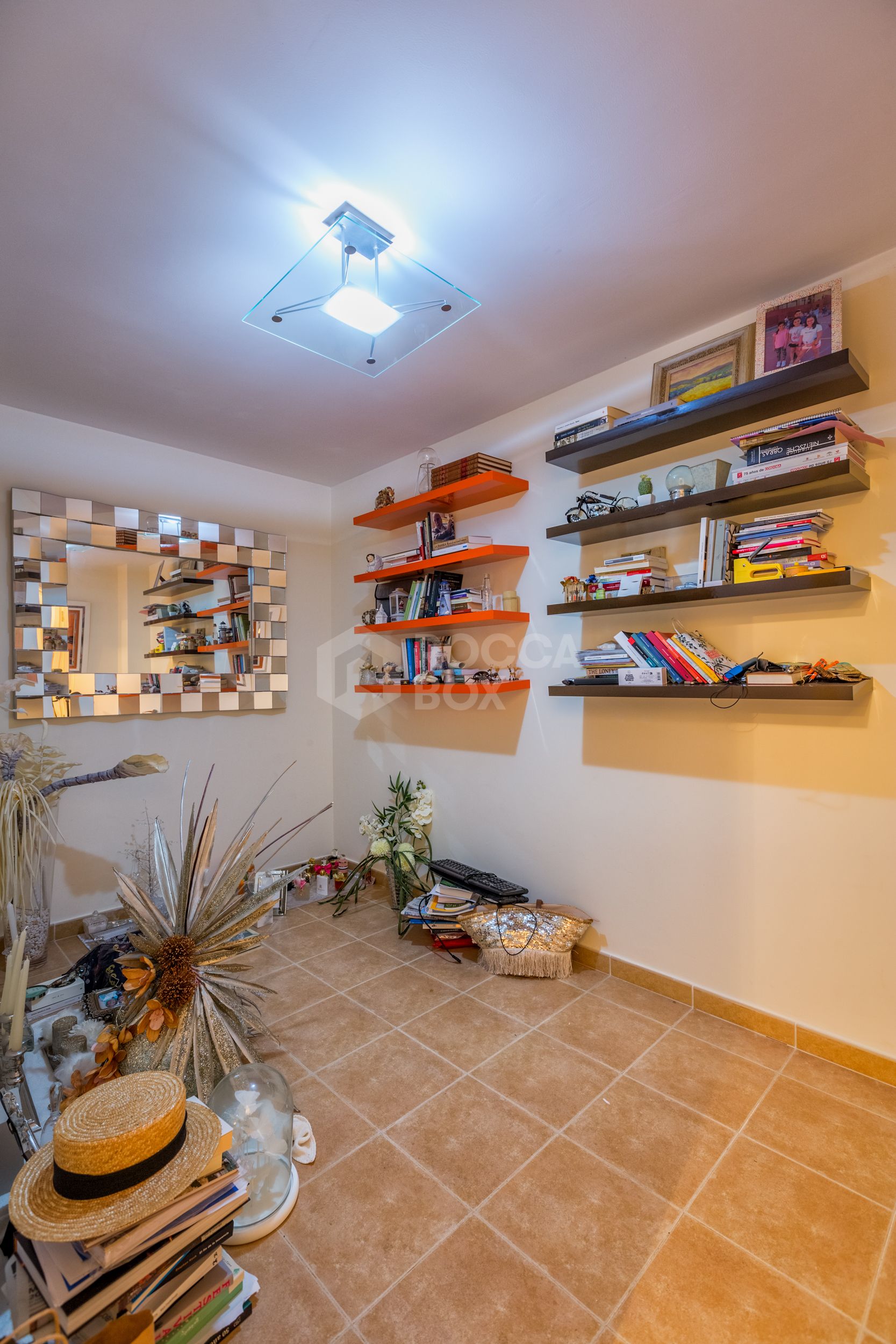 Fantastic LOW PRICE SEMI-DETACHED HOUSE!