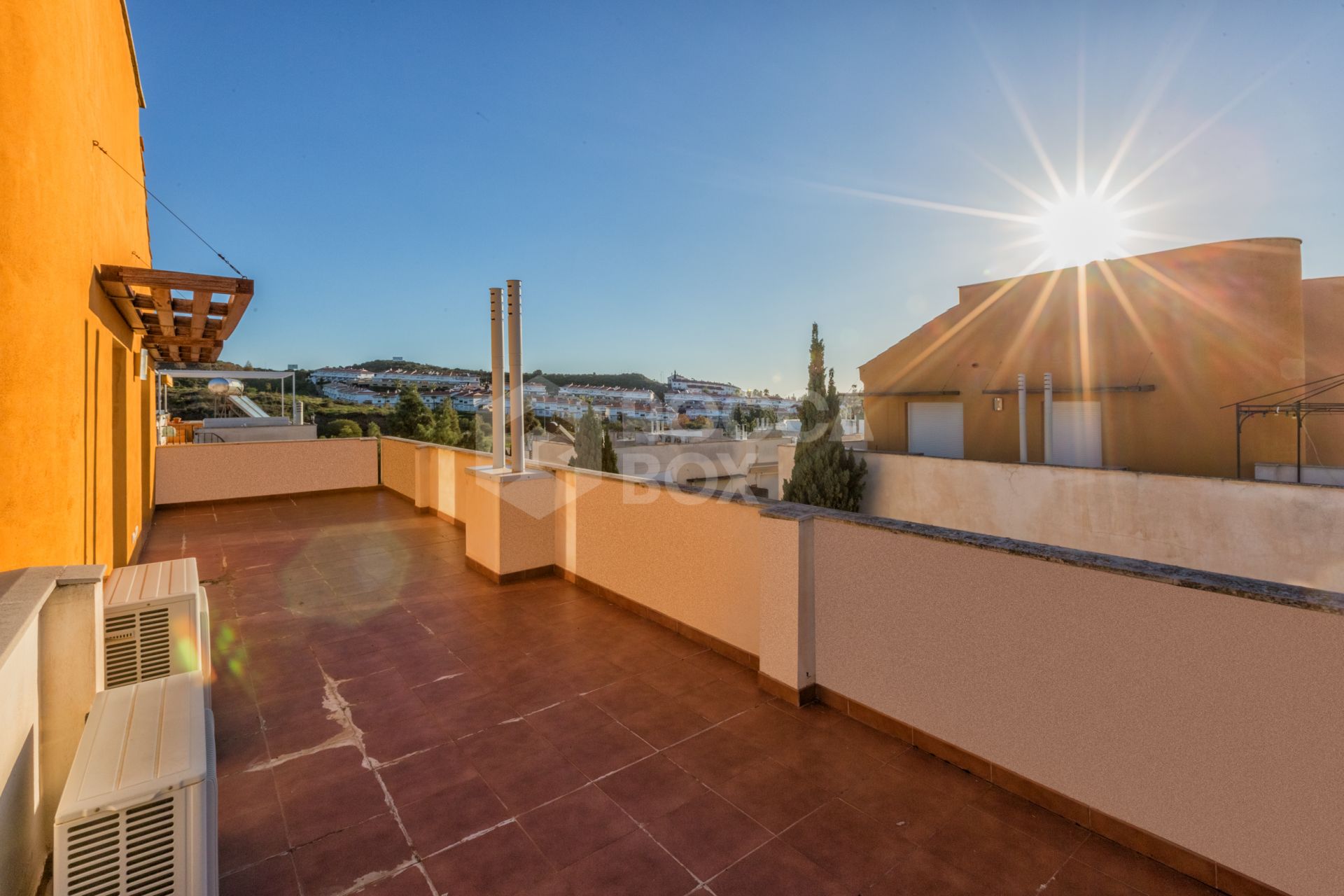 Fantastic LOW PRICE SEMI-DETACHED HOUSE!